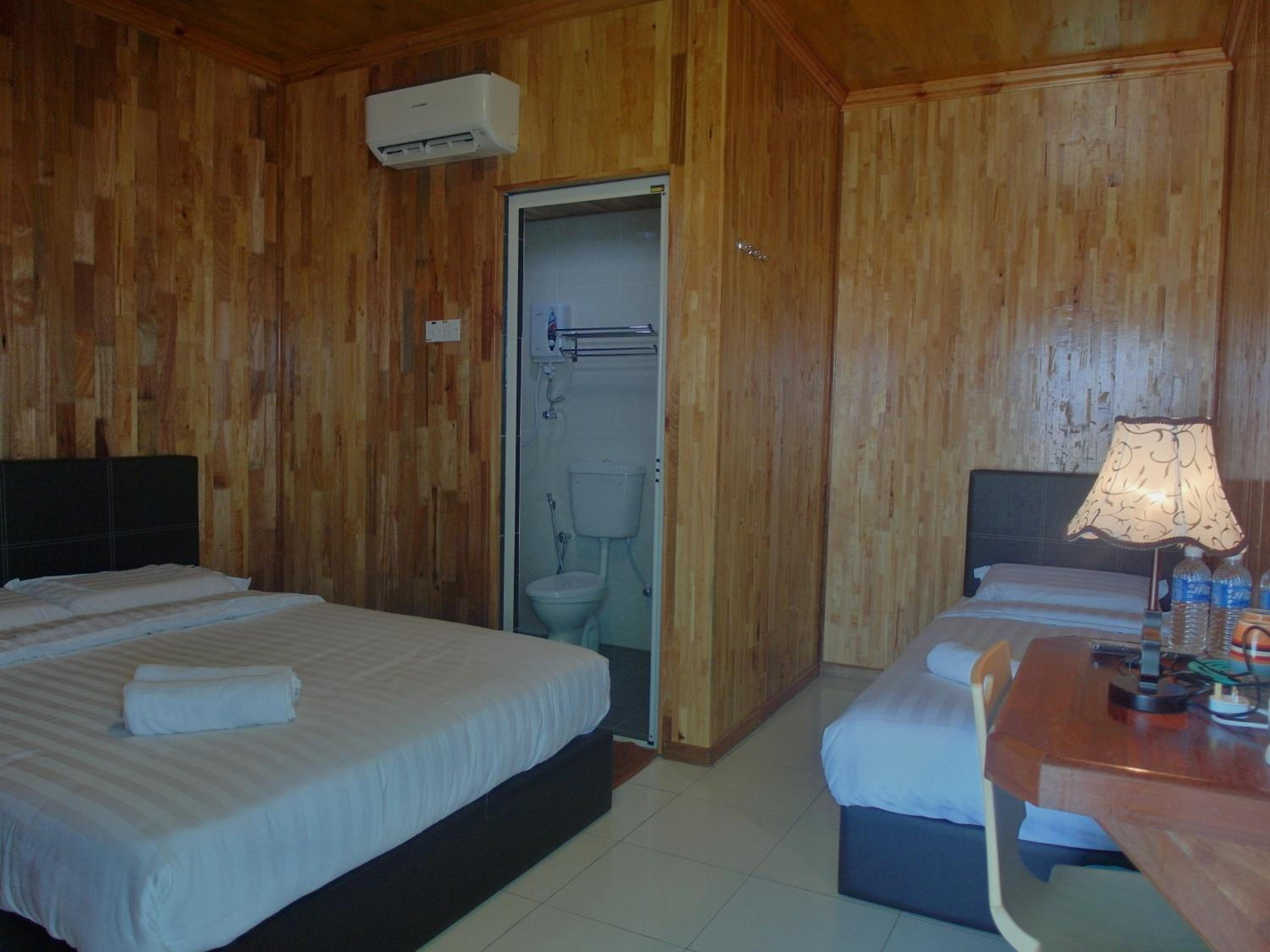 Standard Triple Room - Photo 4