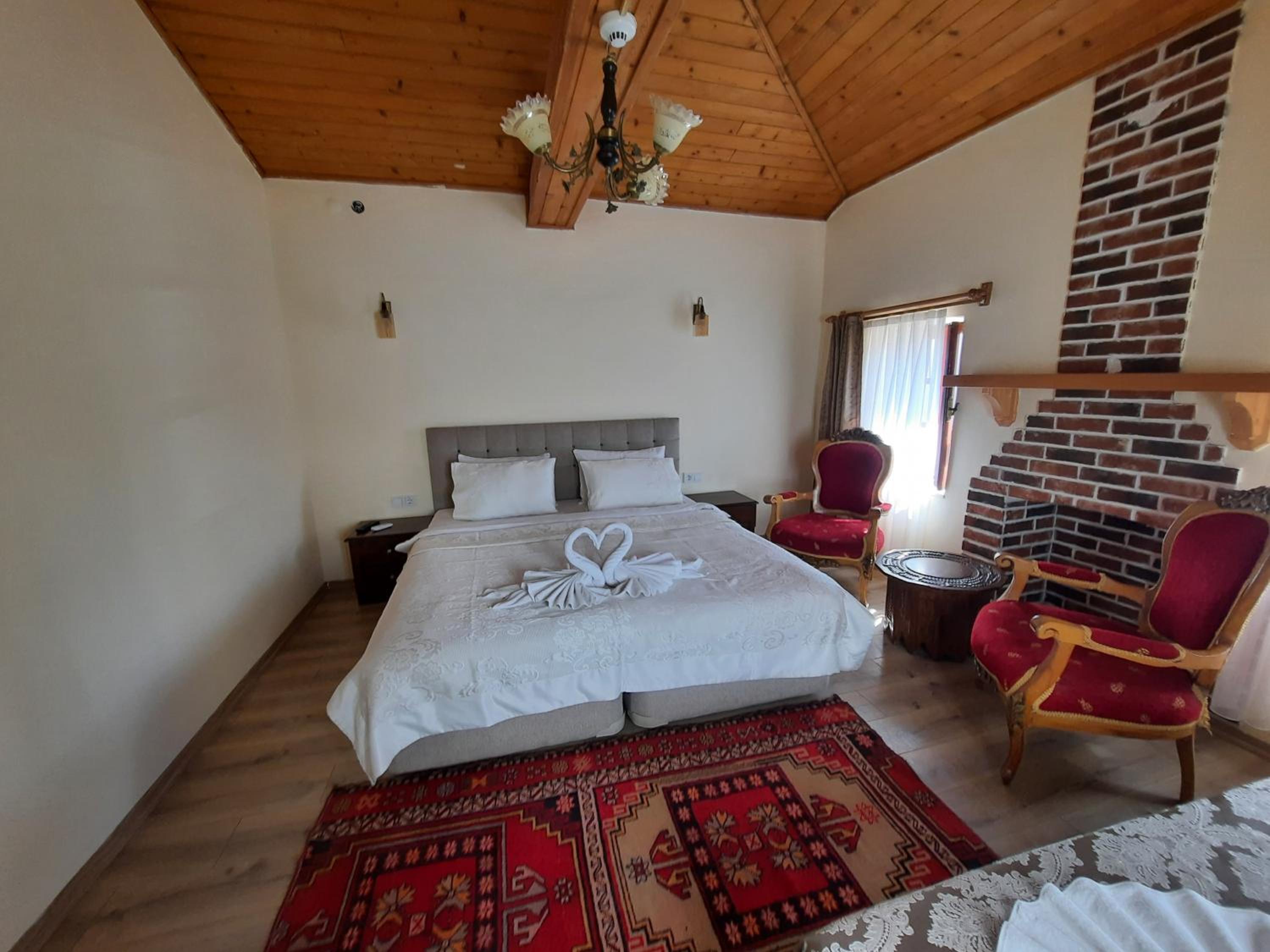 Triple Room with Mountain View photo 2