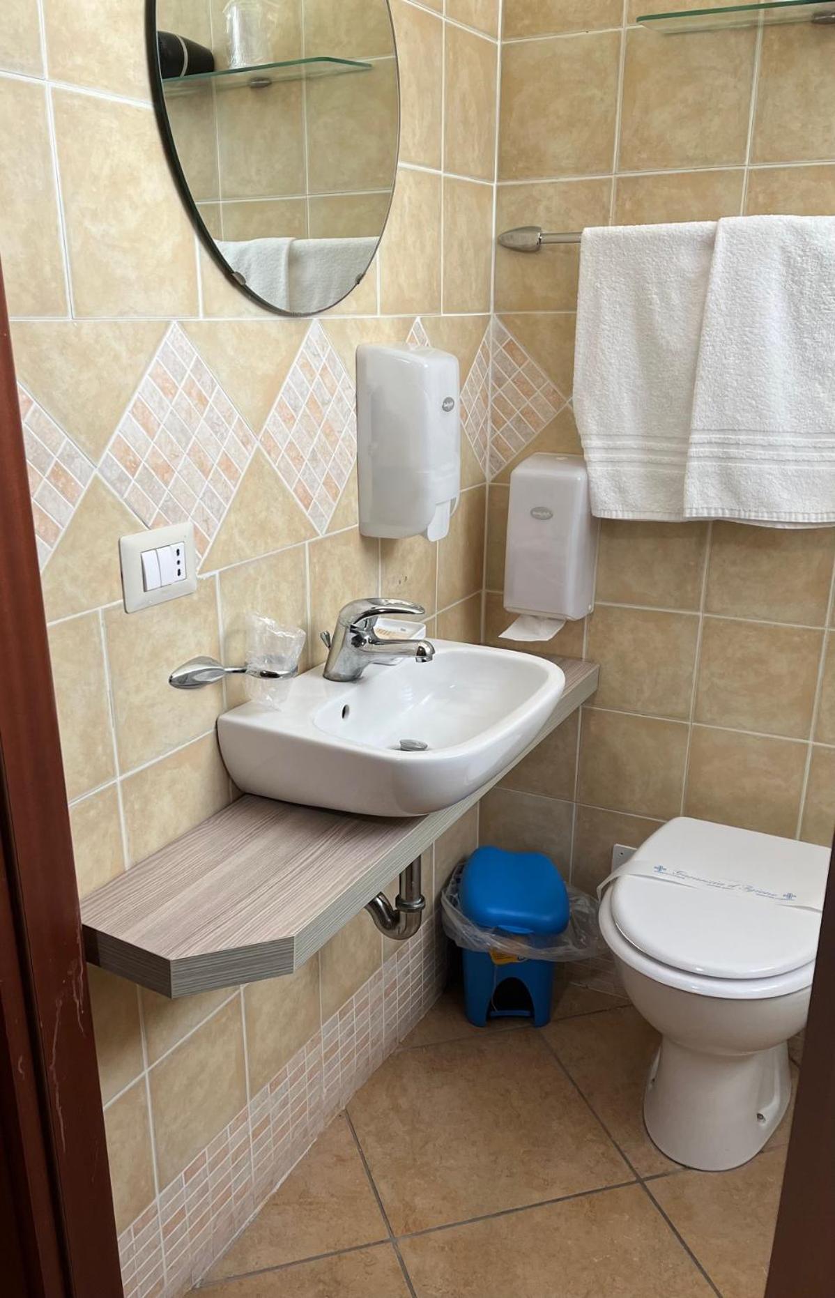 Small Double Room photo 2