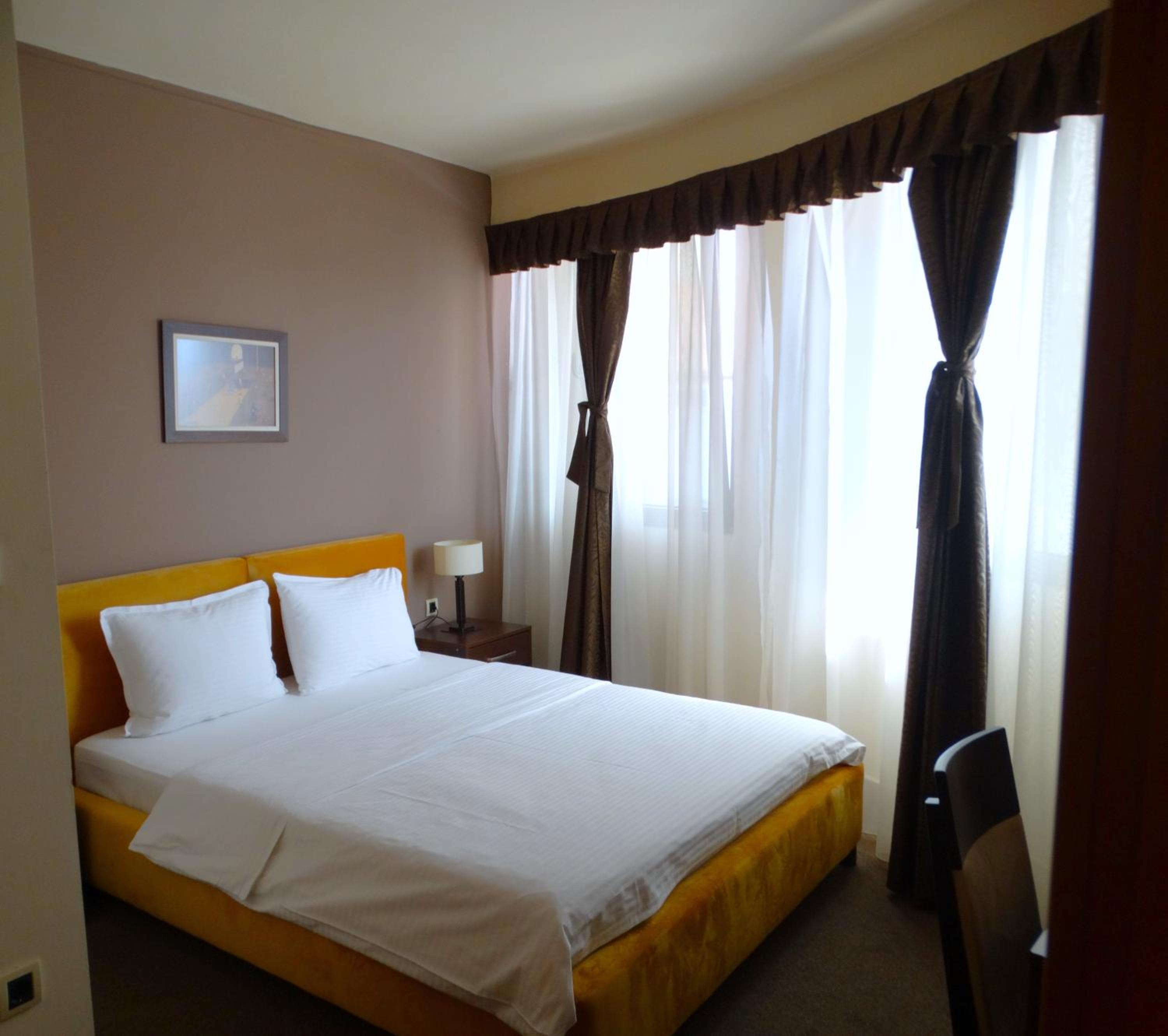 Single Room - Photo 4