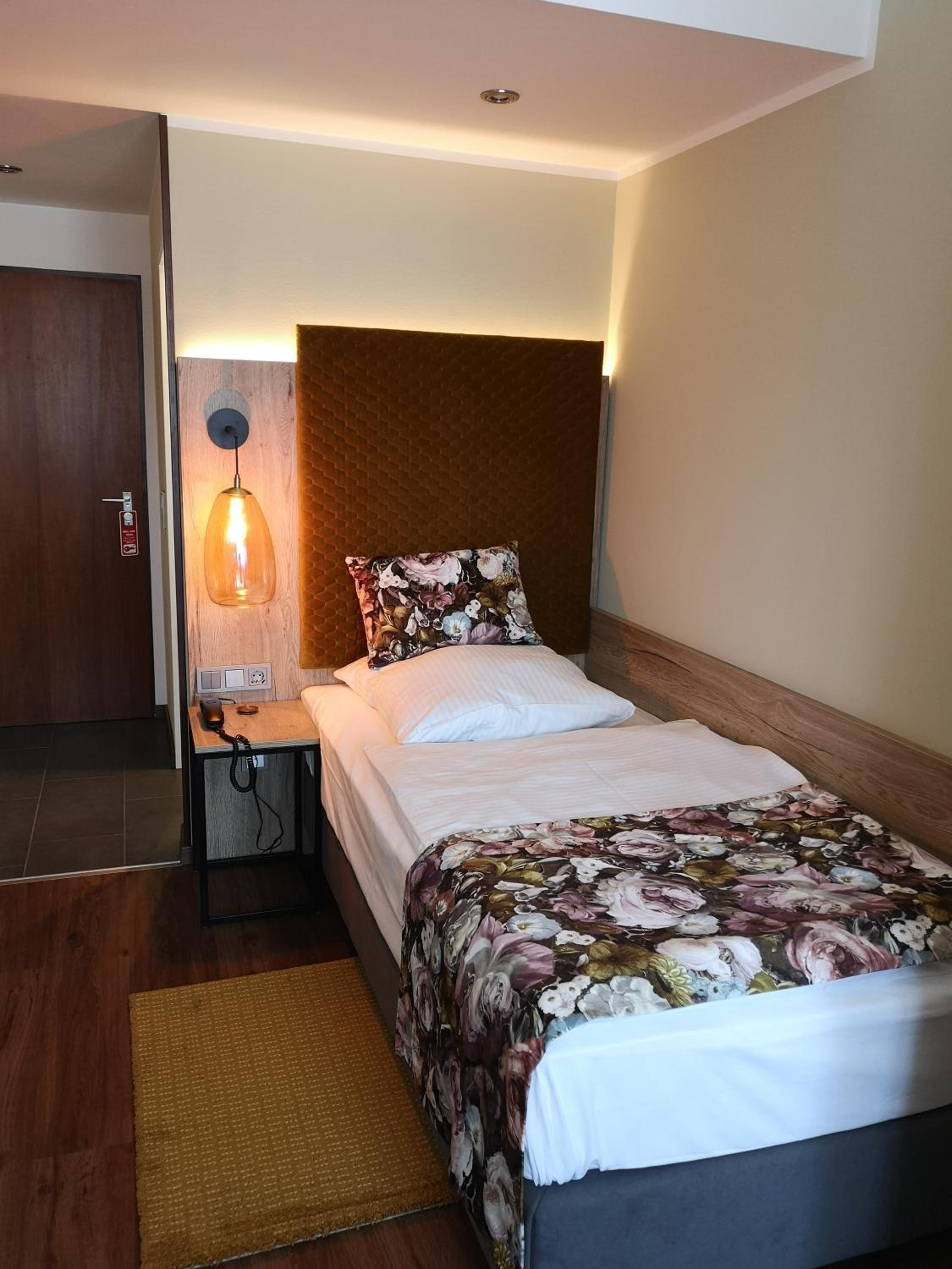 Superior Single Room without Air conditioning photo 3