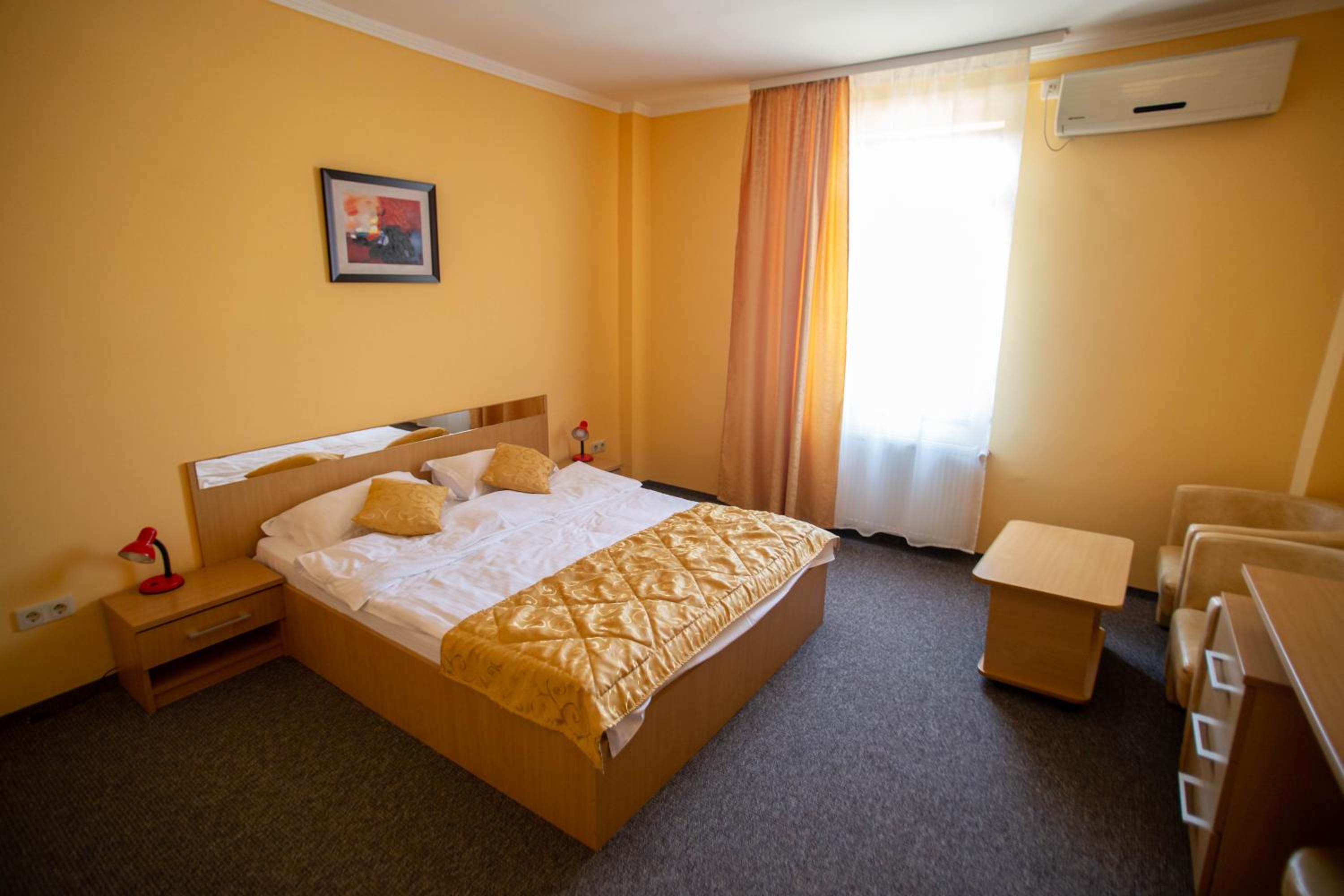 Double or Twin Room photo 3