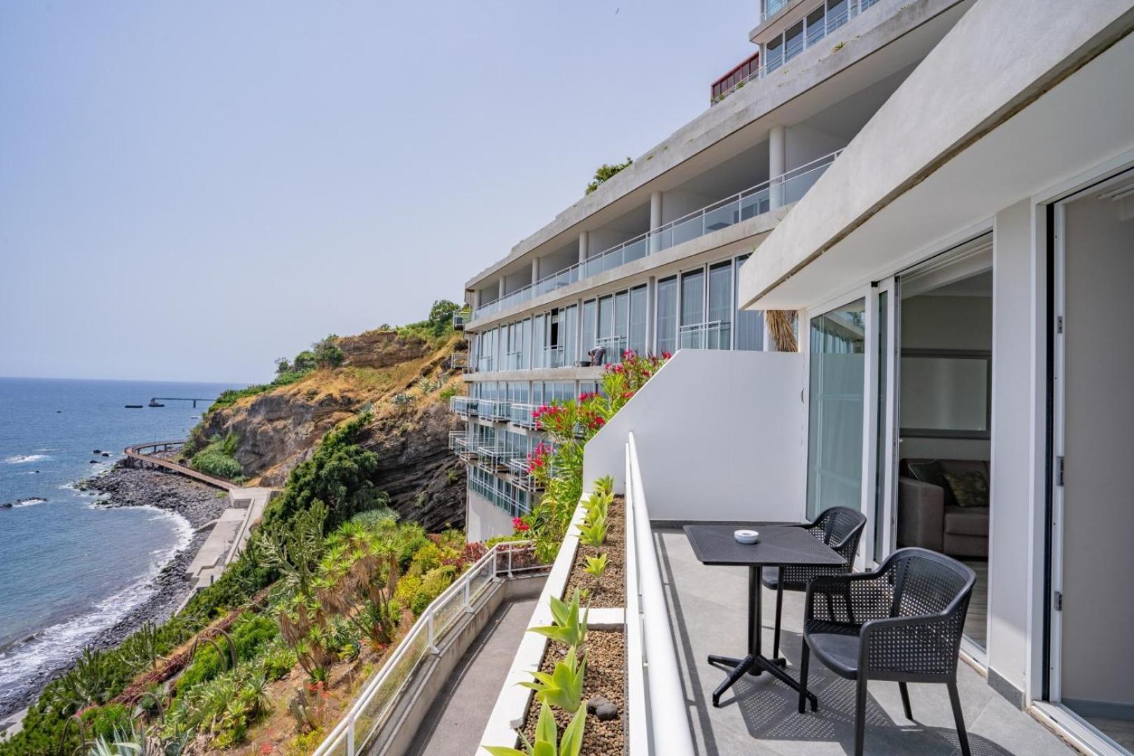 Junior Suite with Ocean View - Photo 3