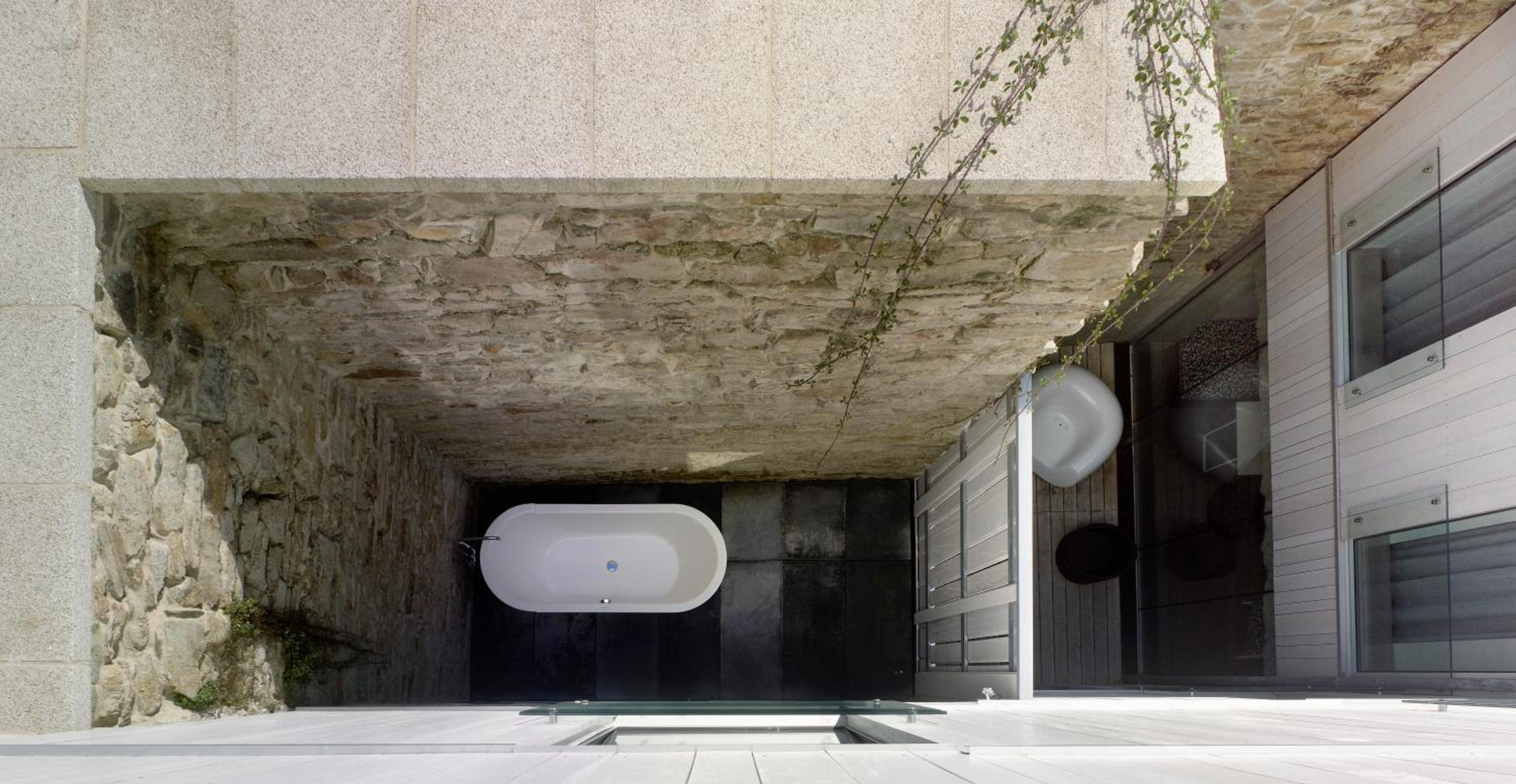 Double Room with Bath - Photo 4