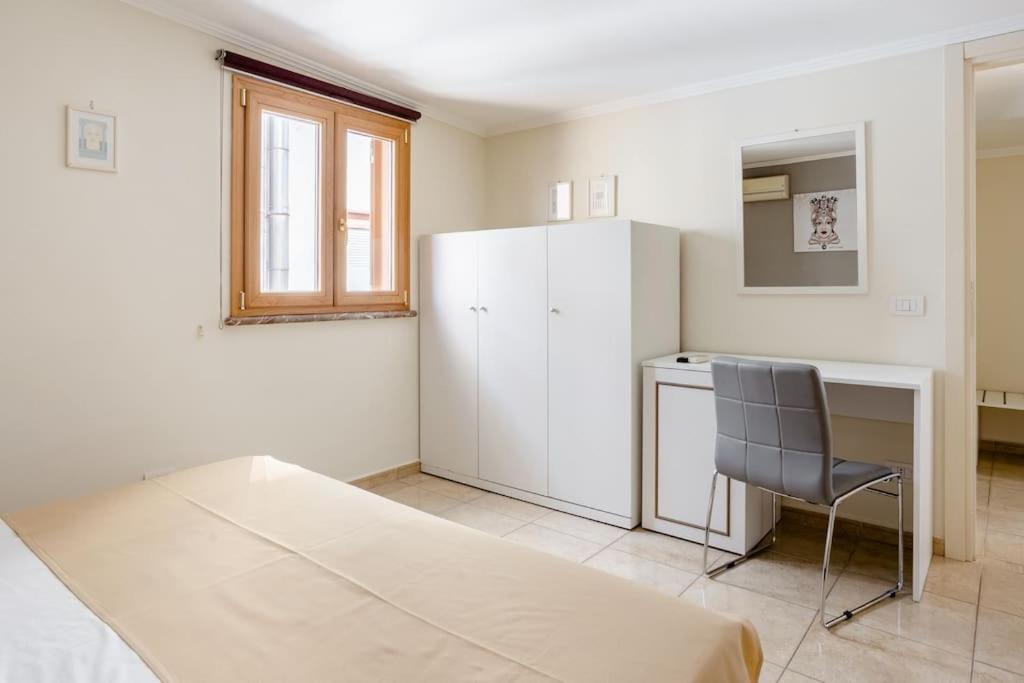 Apartment with Terrace photo 2