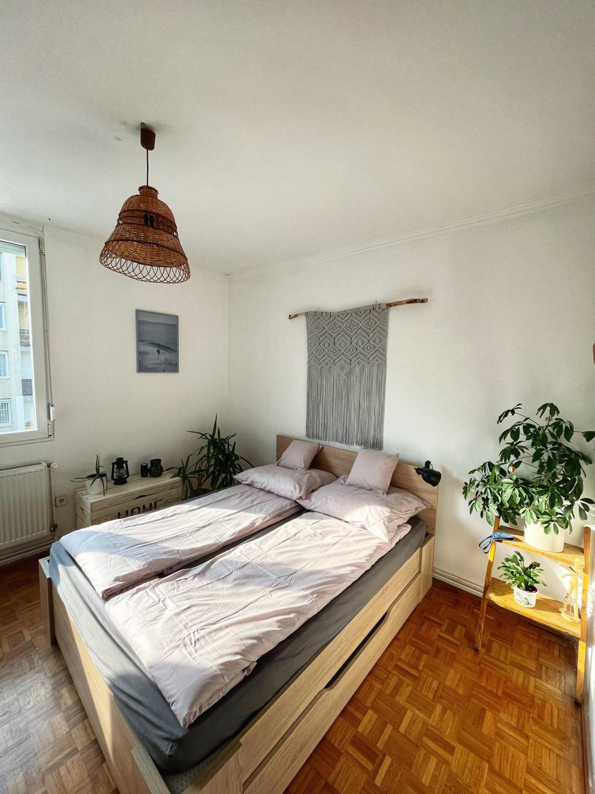 One-Bedroom Apartment - Photo 9