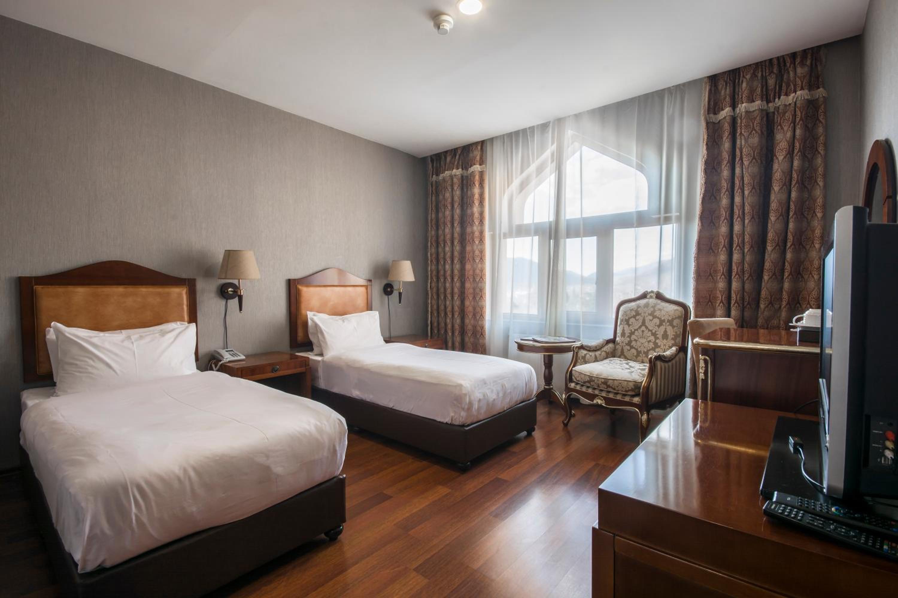 Standard Twin Room photo 2