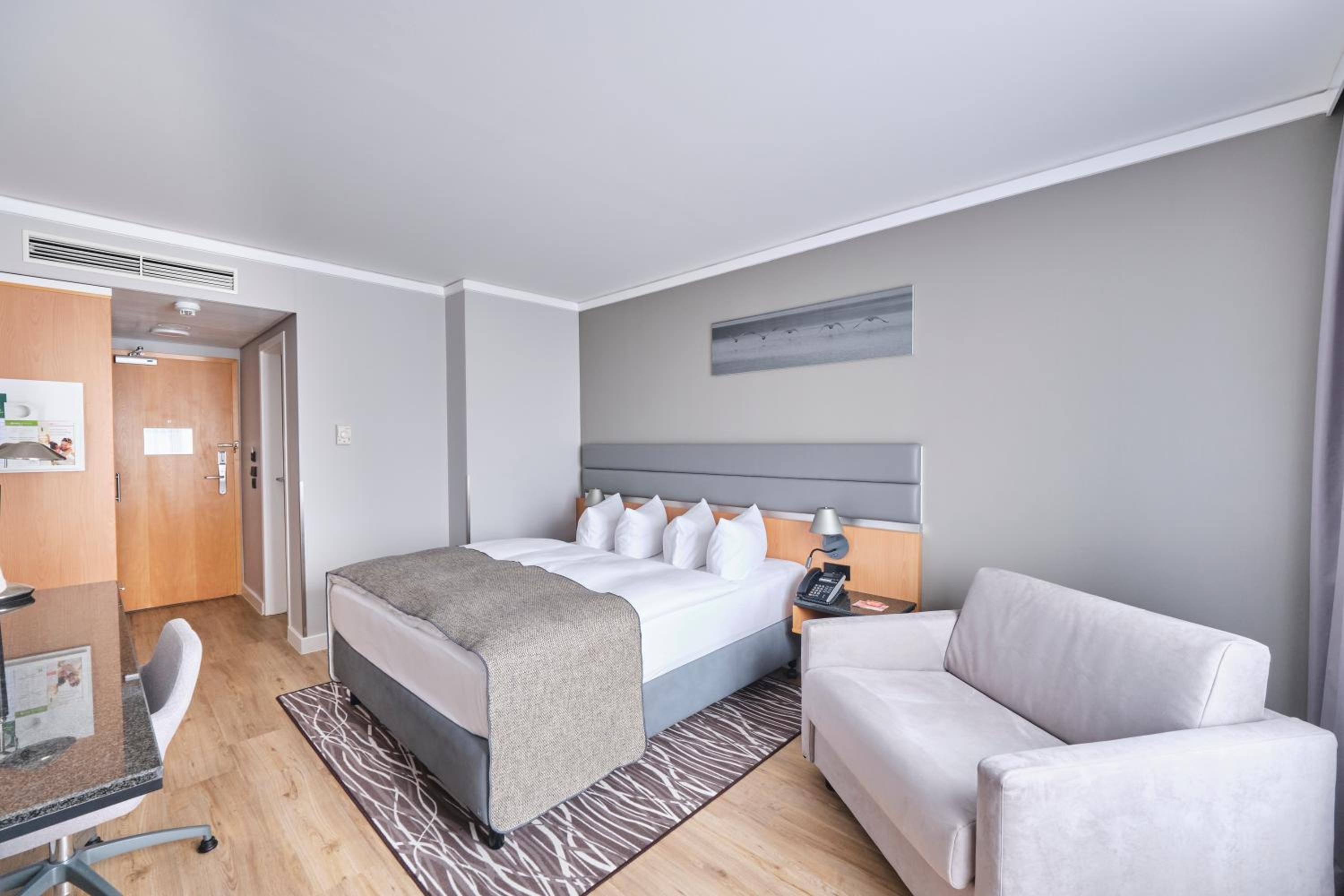 Queen Room with Sofa Bed