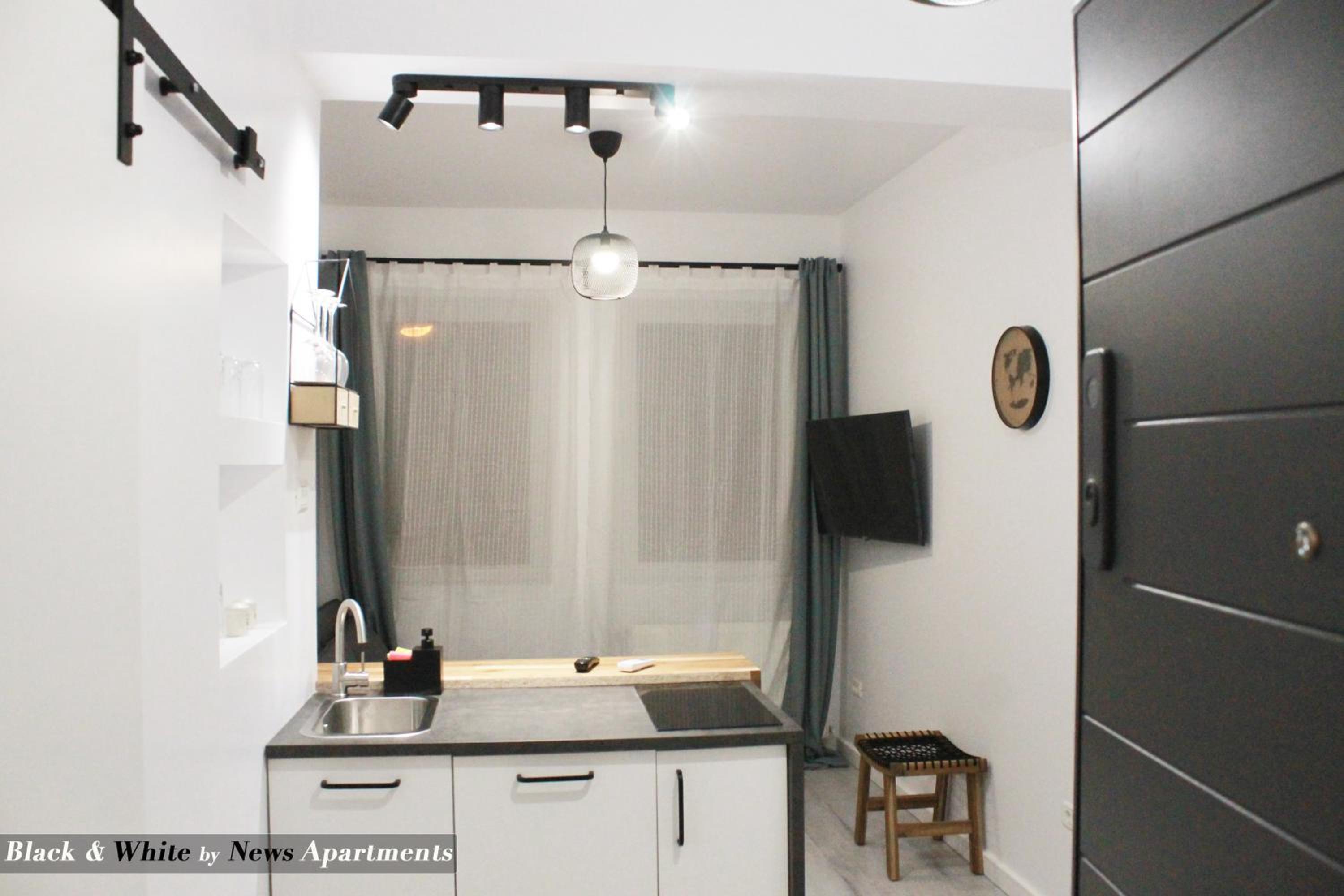 One-Bedroom Apartment - Photo 7