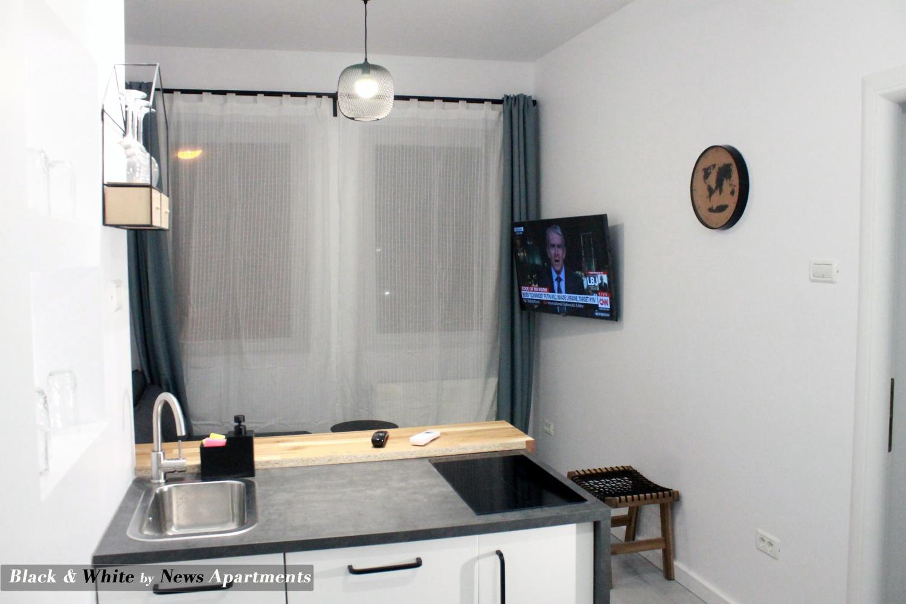 One-Bedroom Apartment - Photo 12