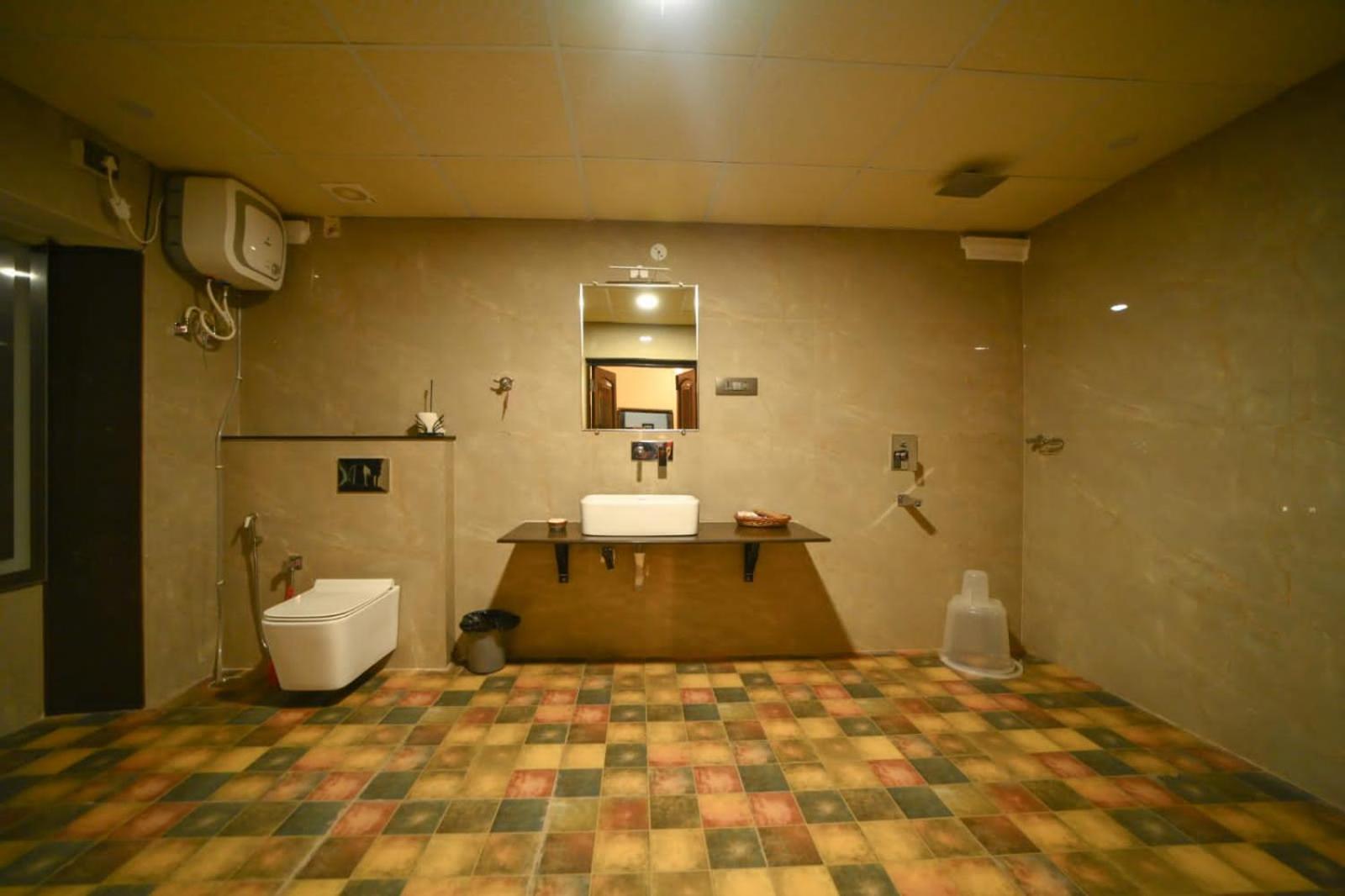 Deluxe King Room photo 2