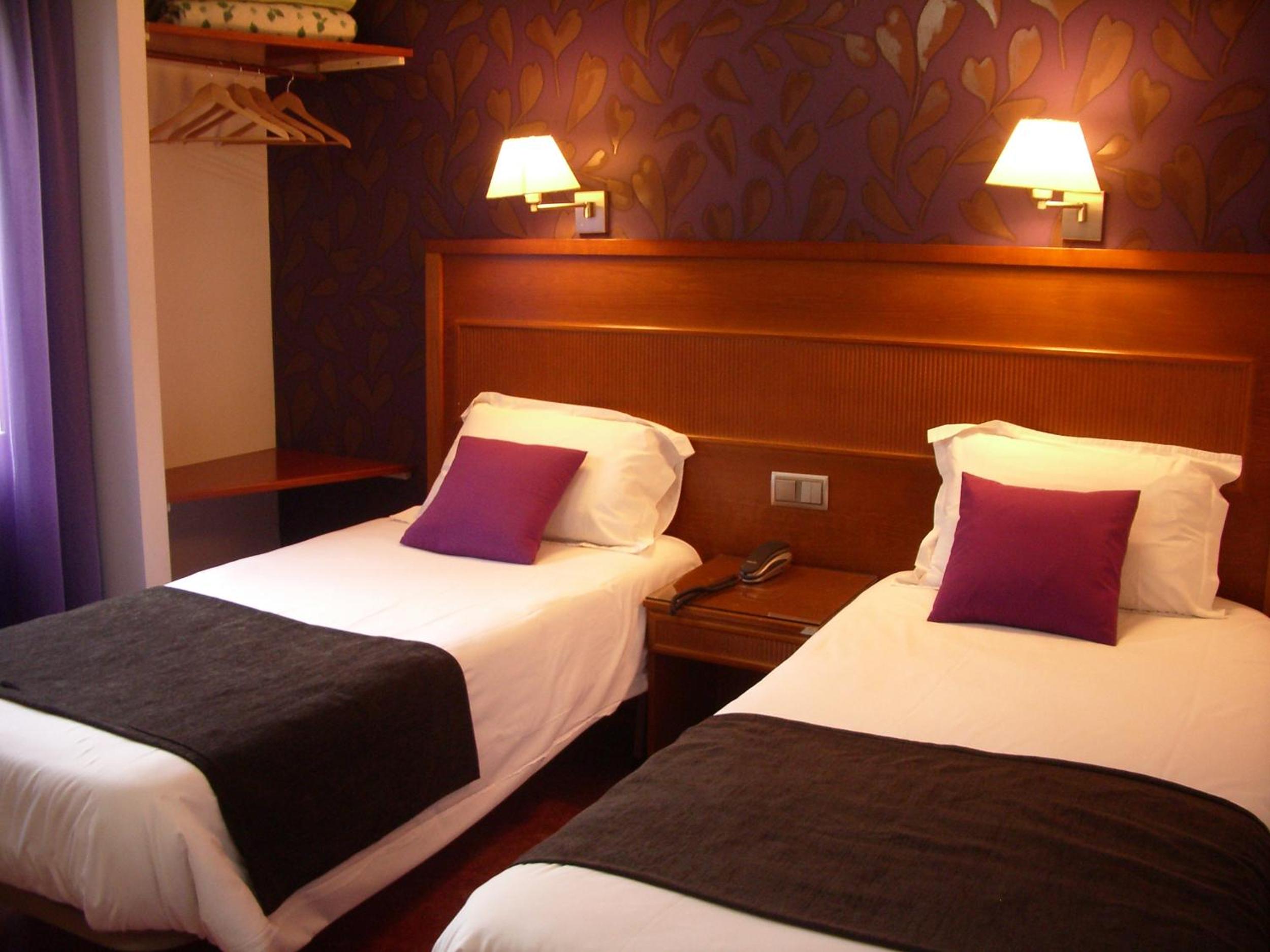 Double or Twin Room photo 2