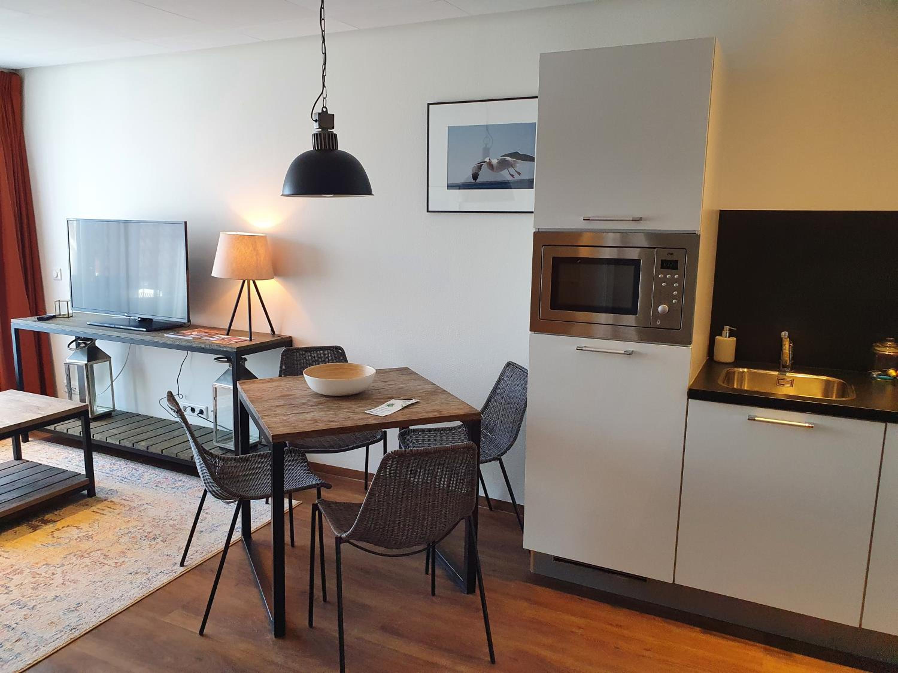 Apartment - Photo 2