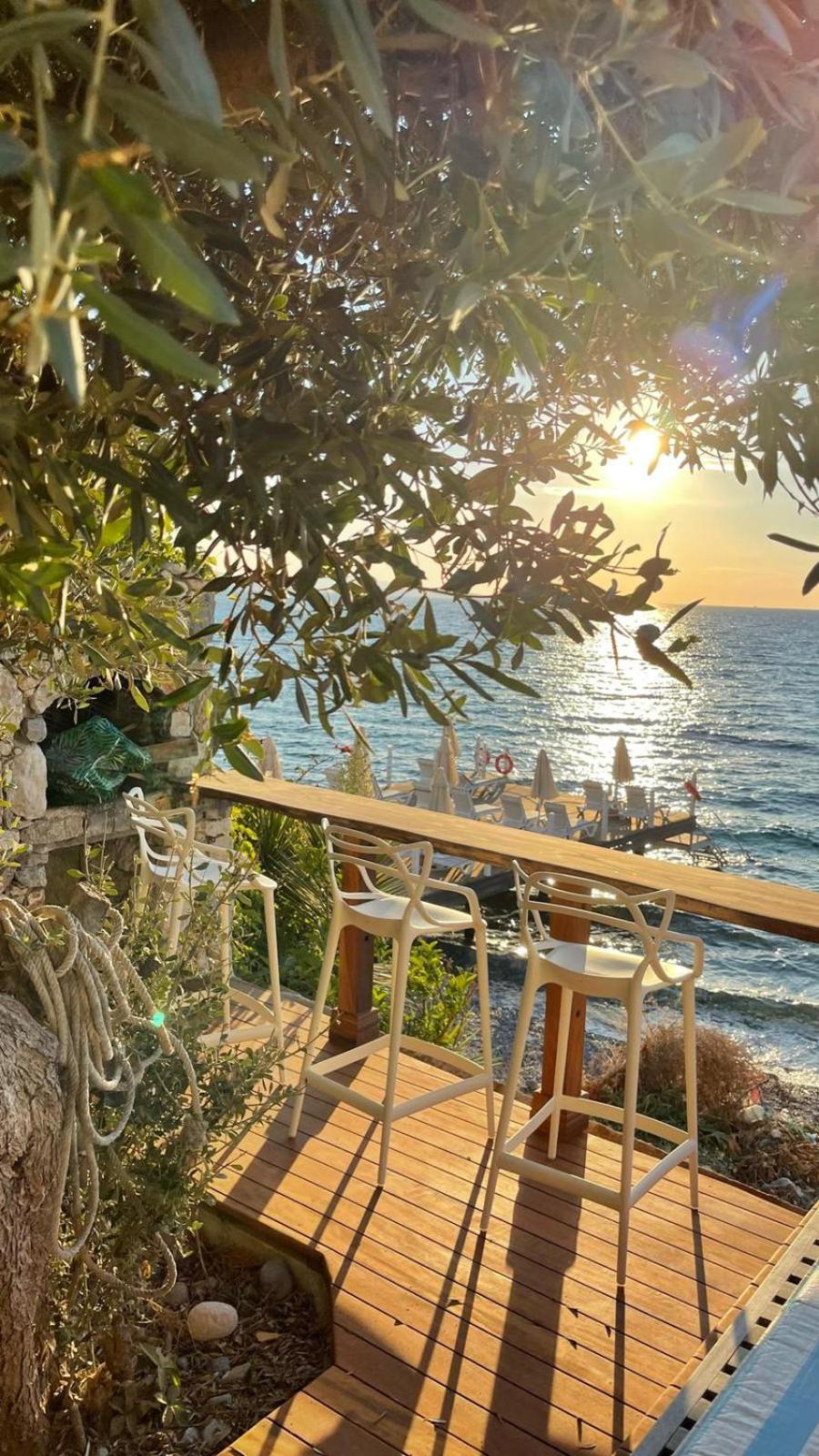 Villa - Beach Front - Photo 80