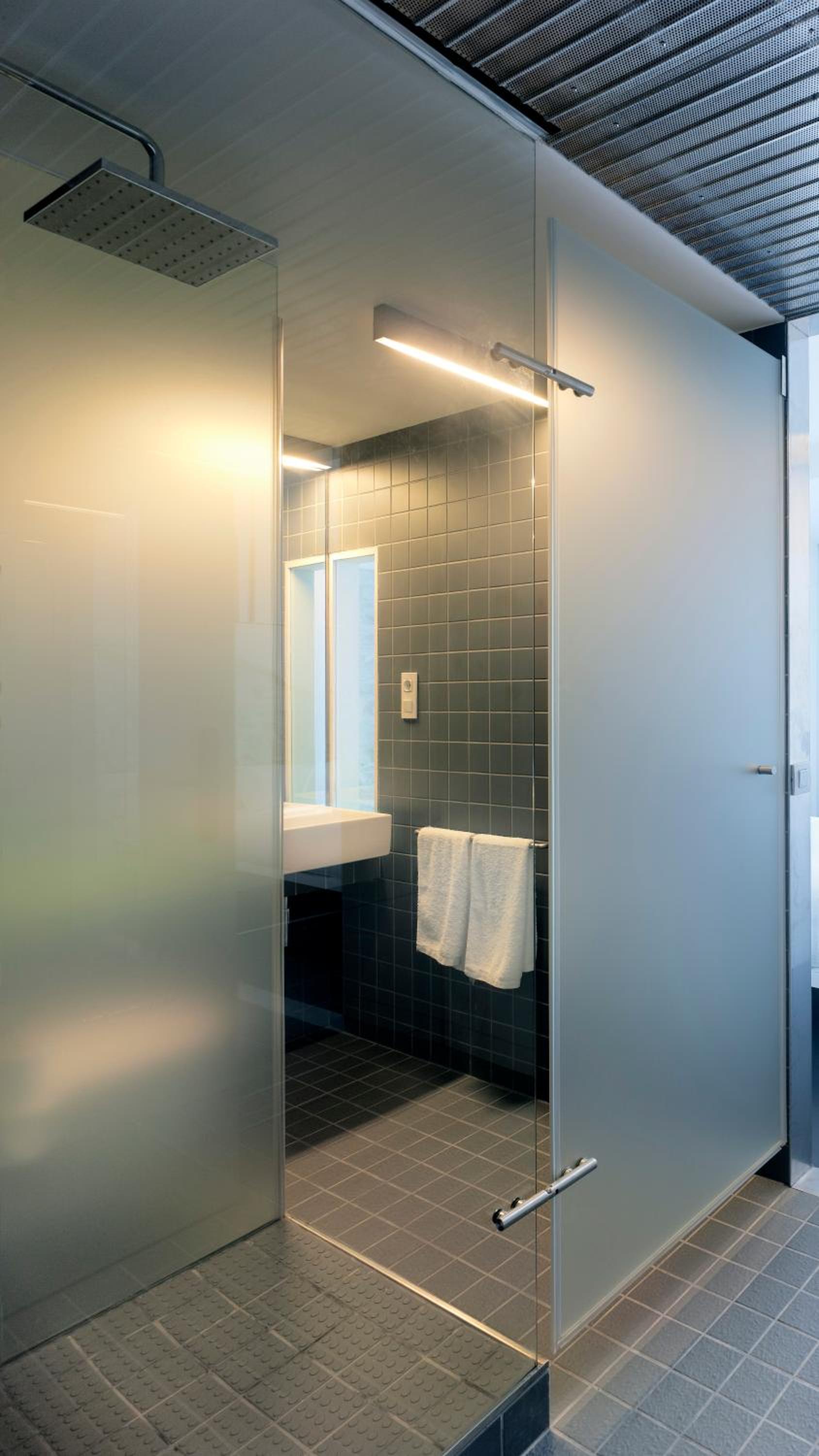Double or Twin Room - Photo 6