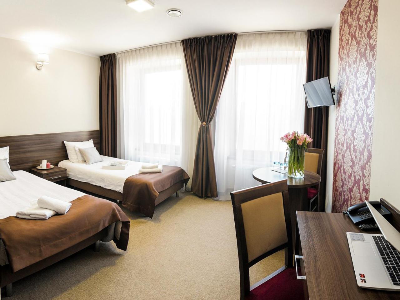 Large Twin Room photo 1