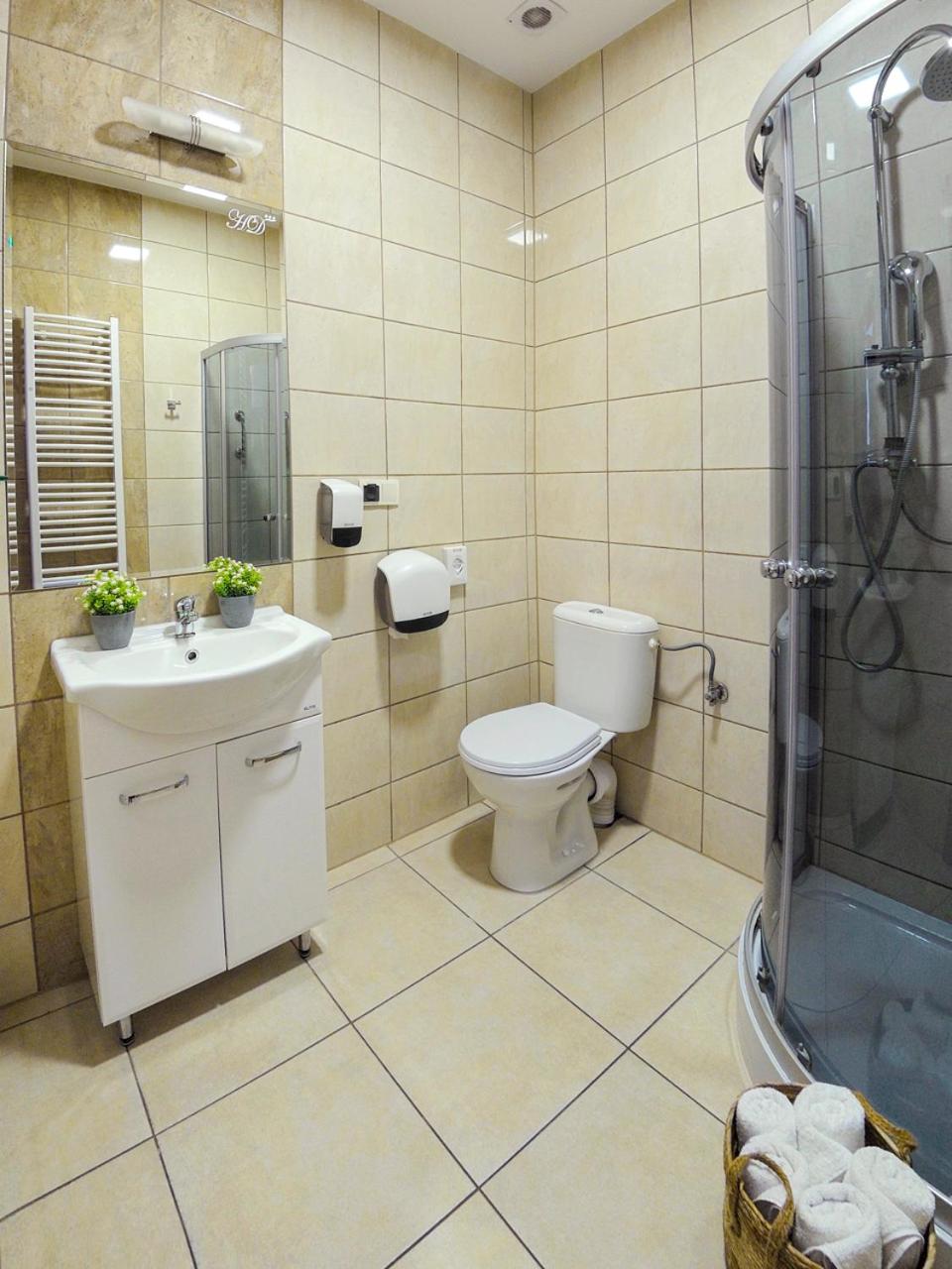 Large Twin Room photo 2