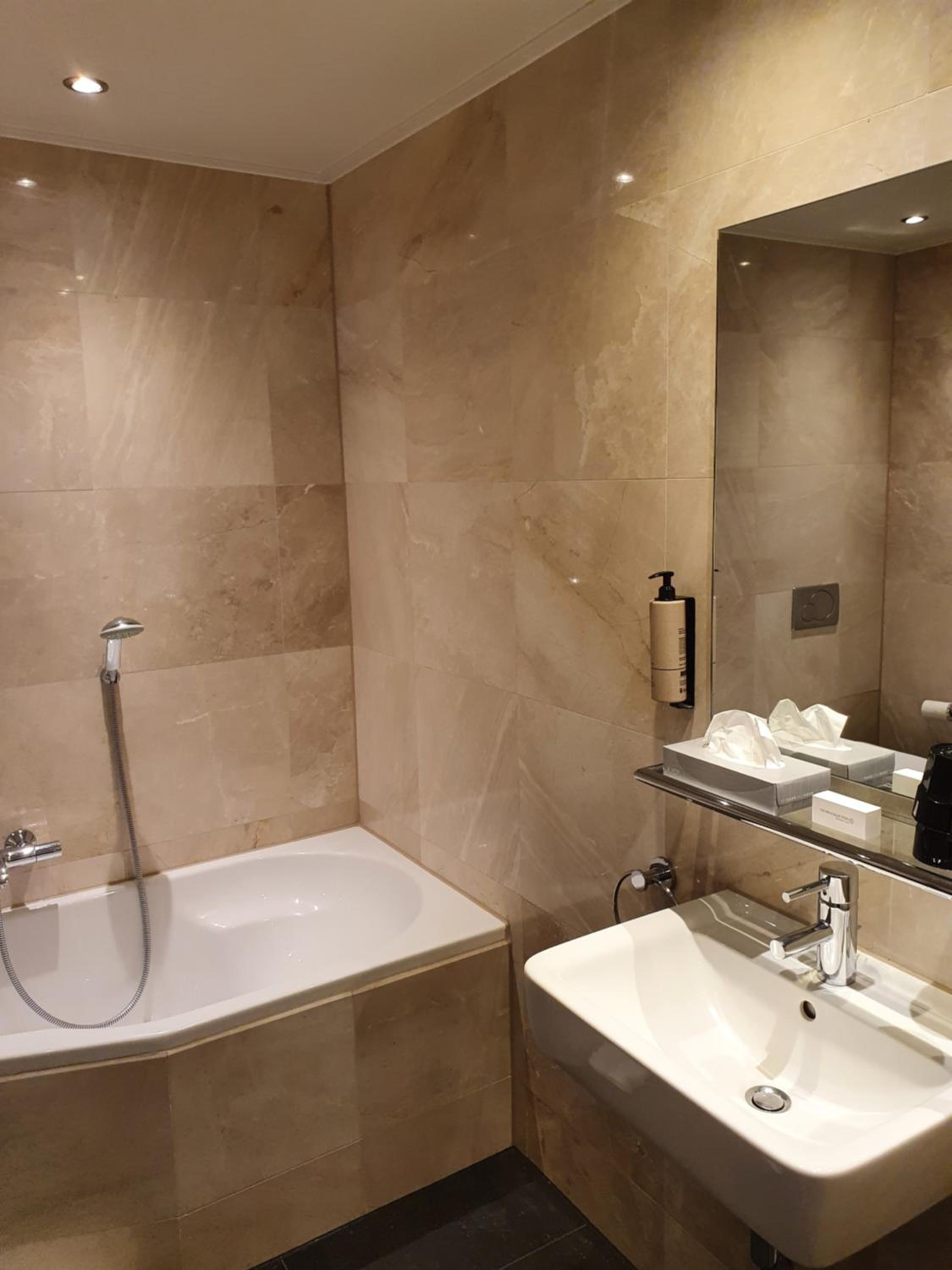 Superior Room - Photo 14