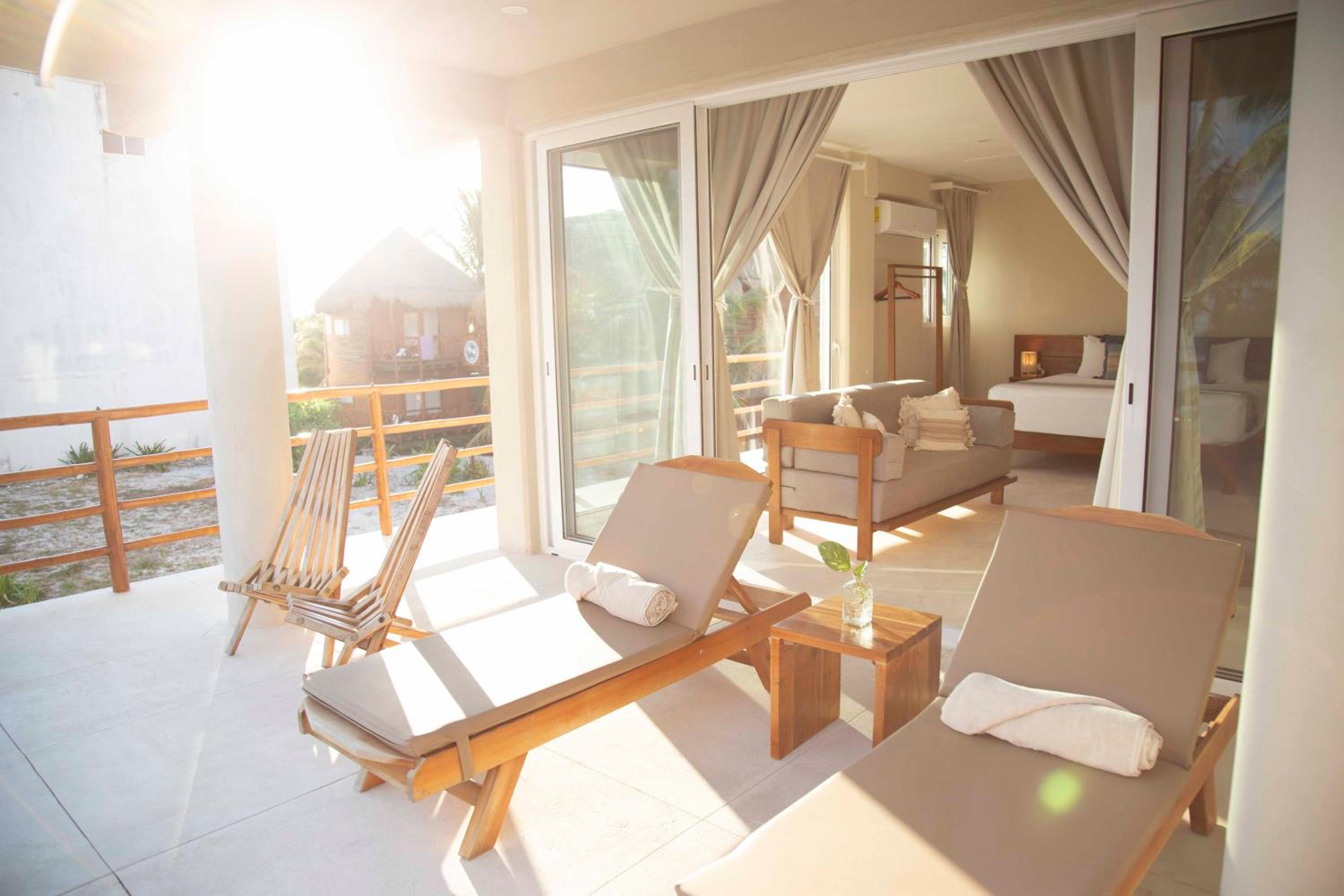 Suite with Sea View - Photo 10