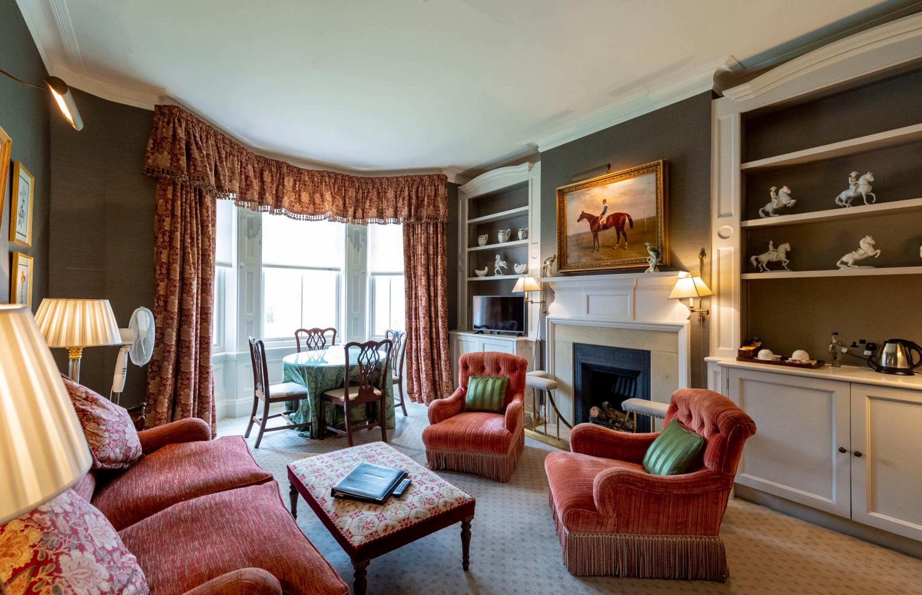 One-Bedroom Suite photo 2