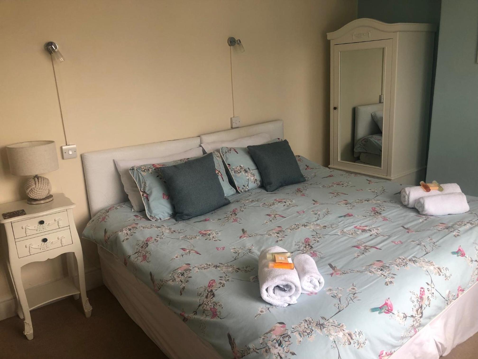 Double Room With Private Bathroom