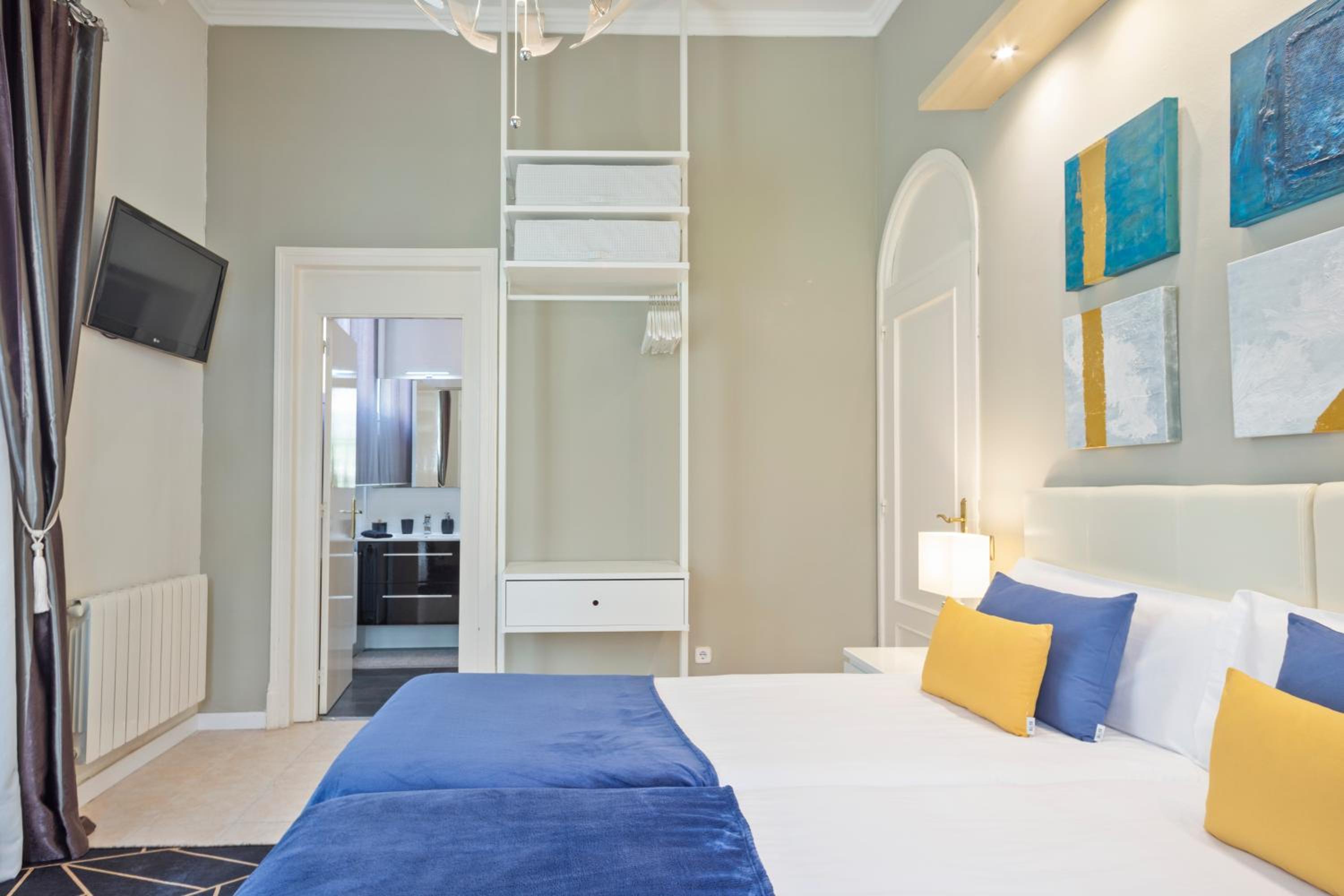 Villa de Ocho Habitaciones