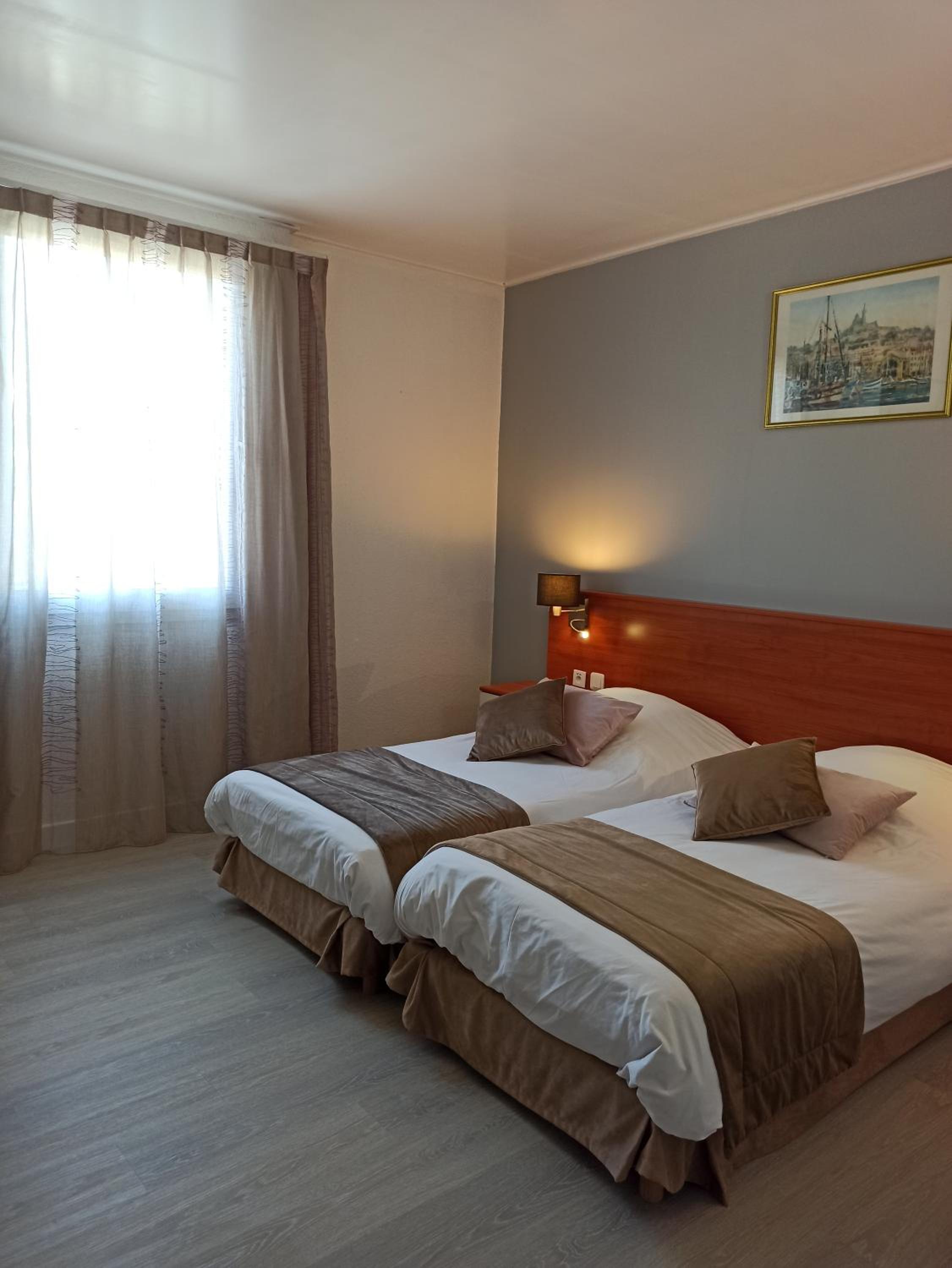 Twin Room - Courtyard View