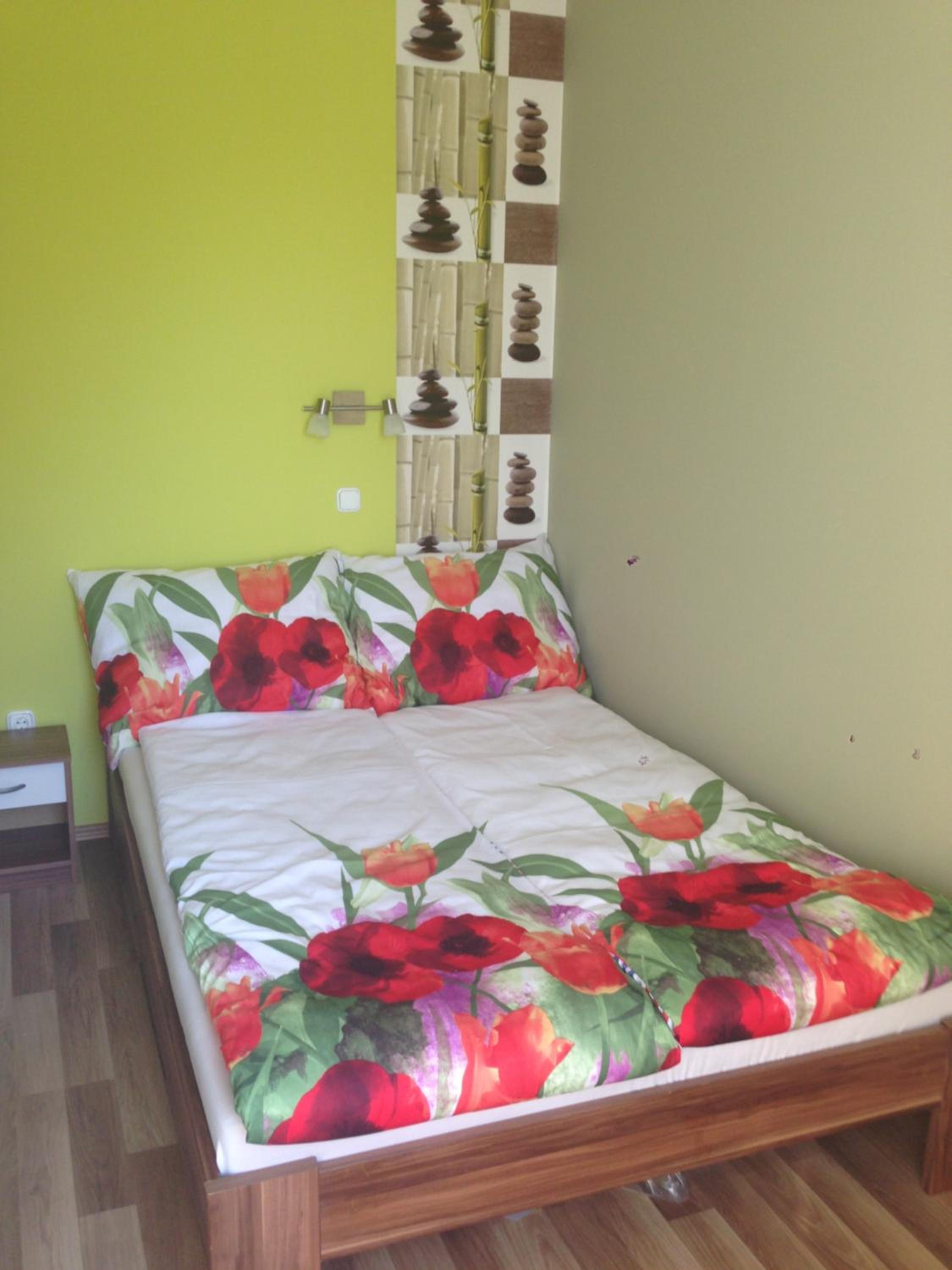Standard One-Bedroom Apartment - Photo 18