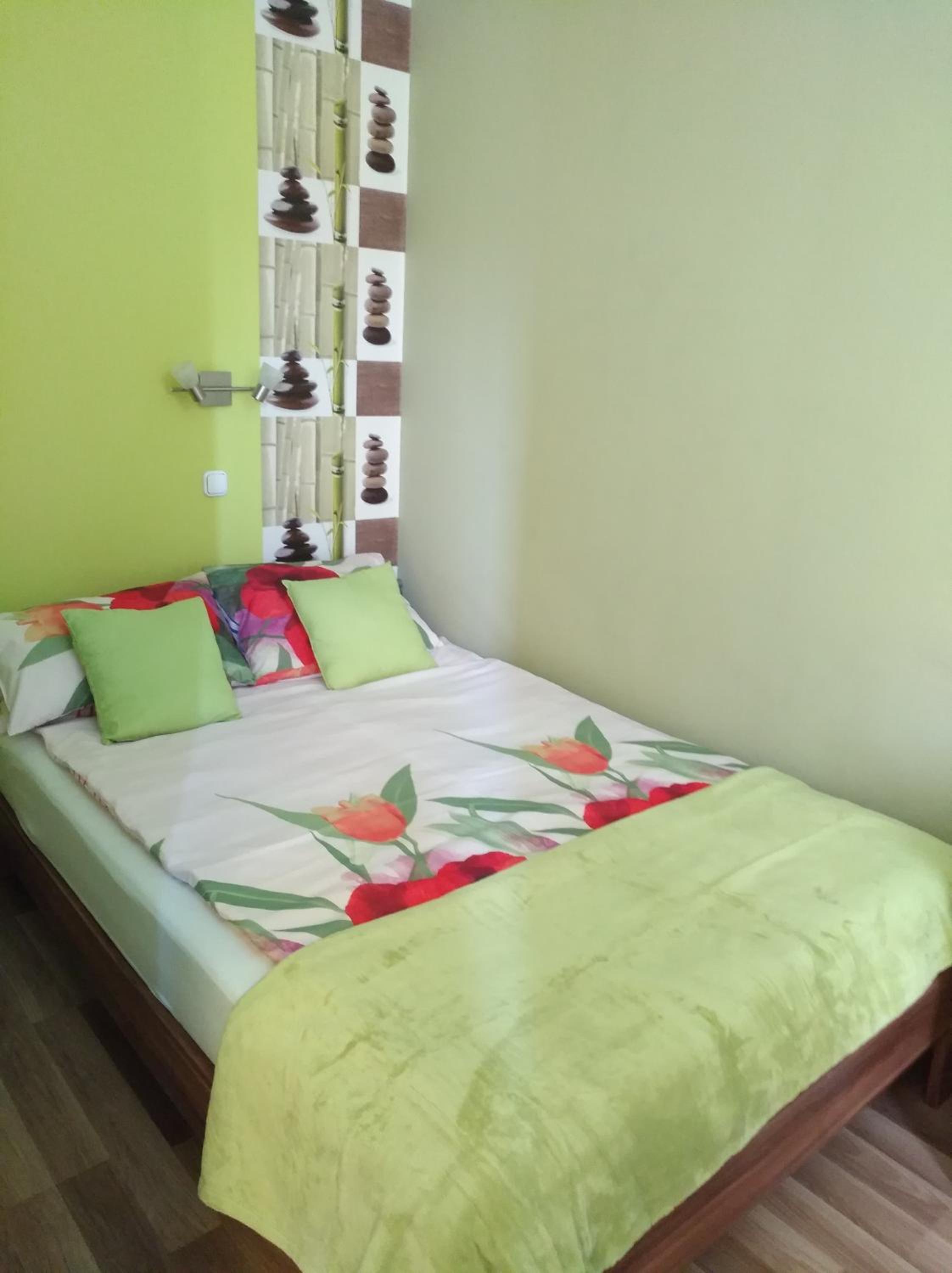 Standard One-Bedroom Apartment - Photo 19