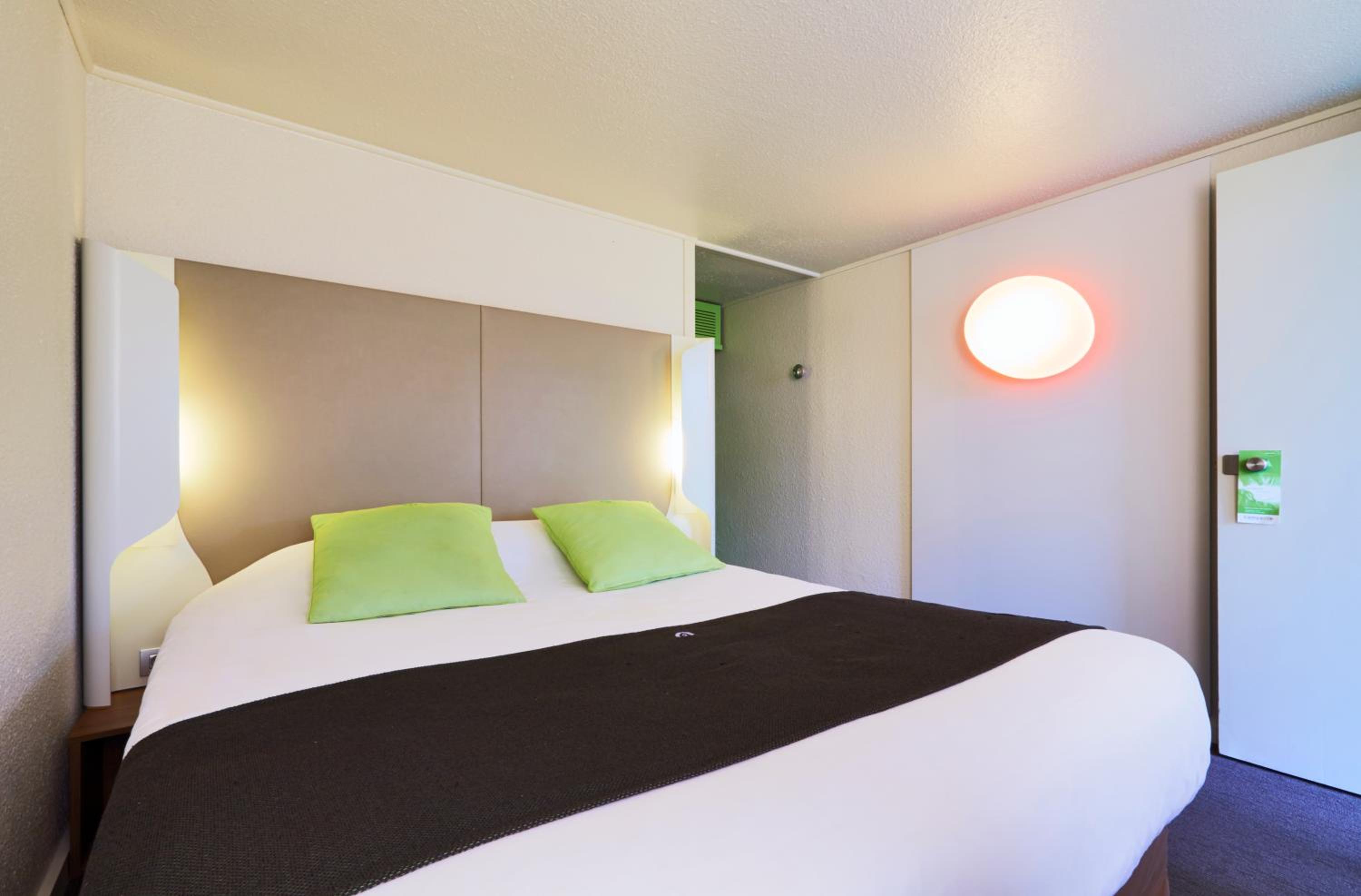 Standard Double Room - Photo 6