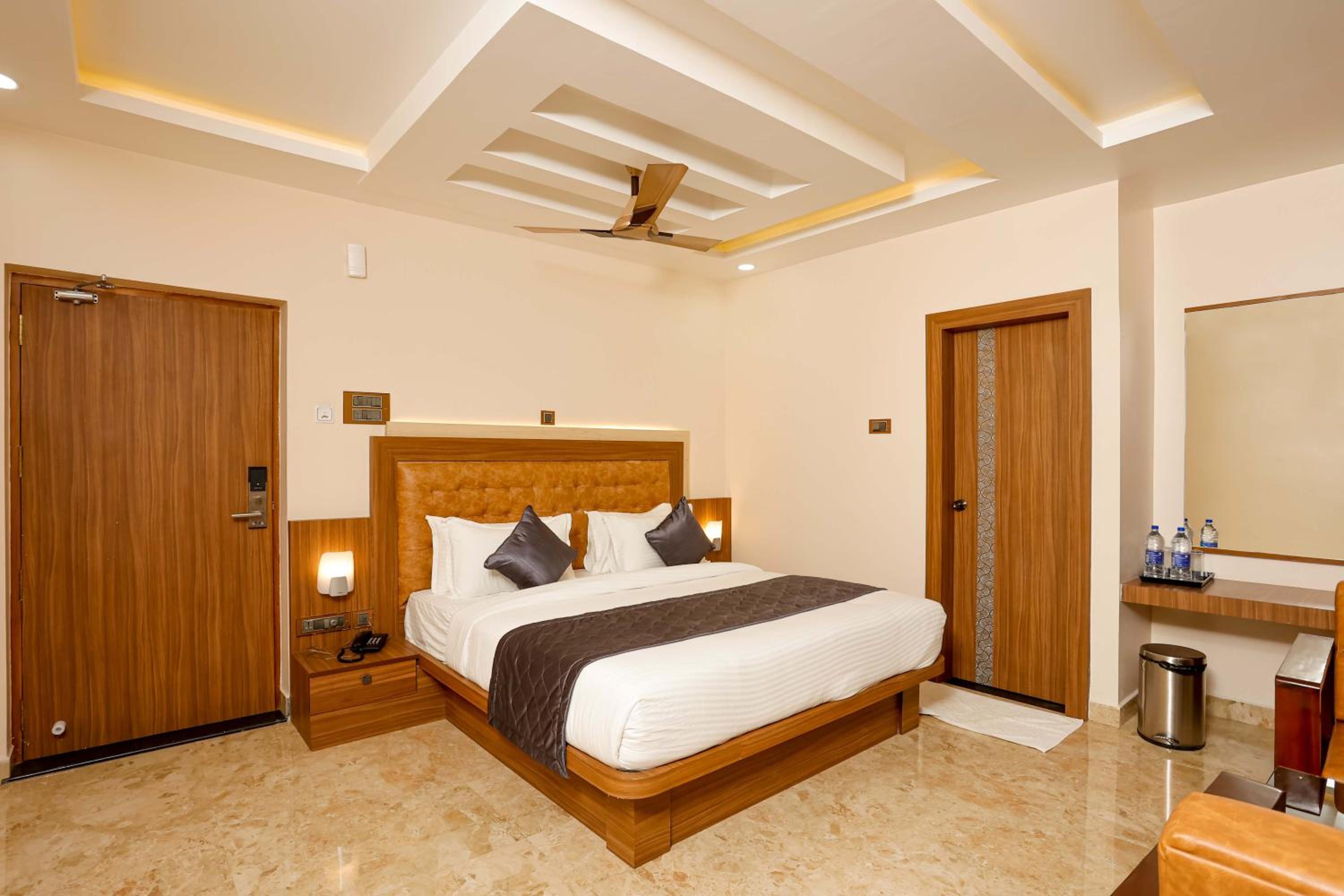 Deluxe Double Room - Photo 1
