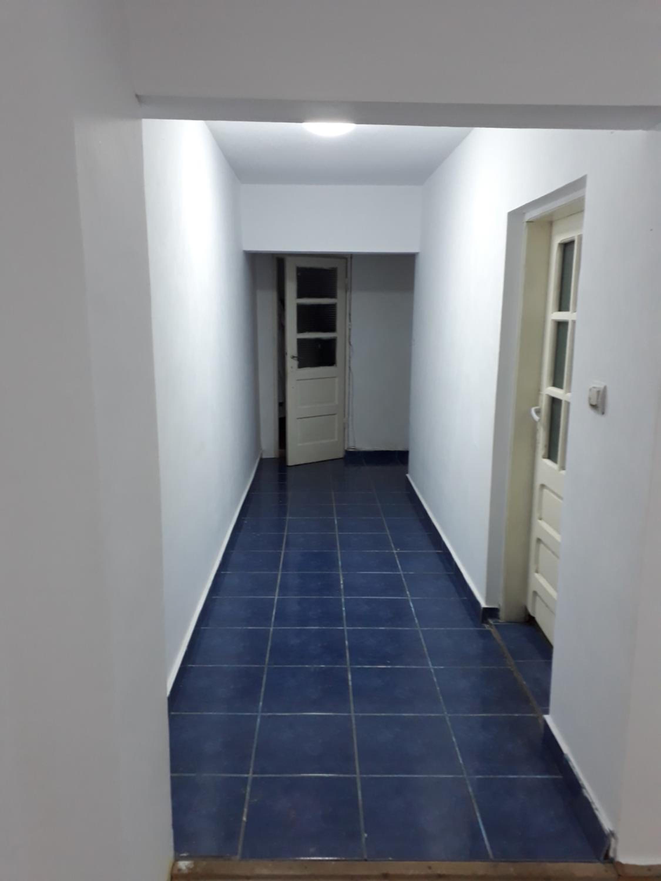 Two-Bedroom House - Photo 9