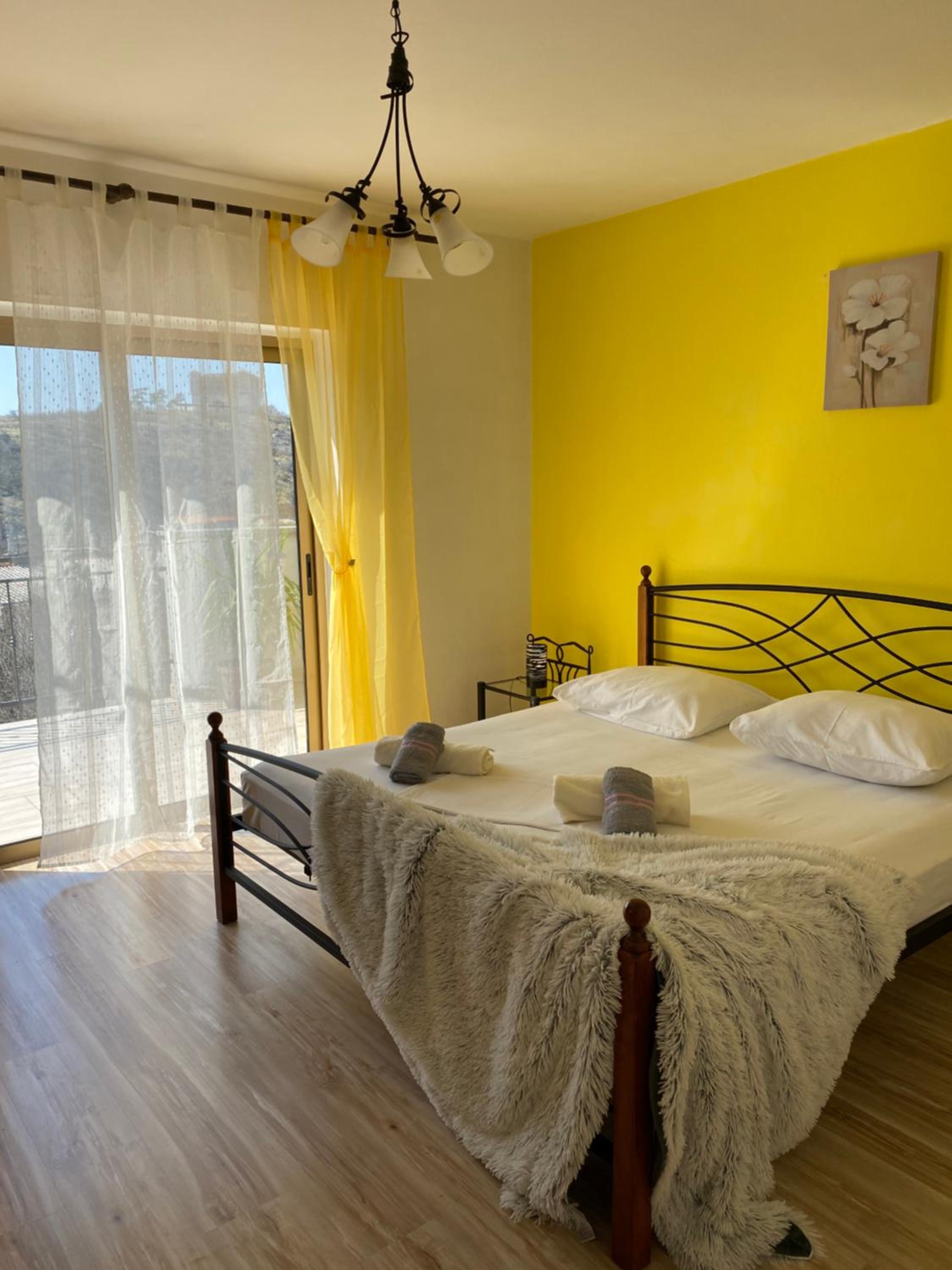 Apartment with Balcony photo 1