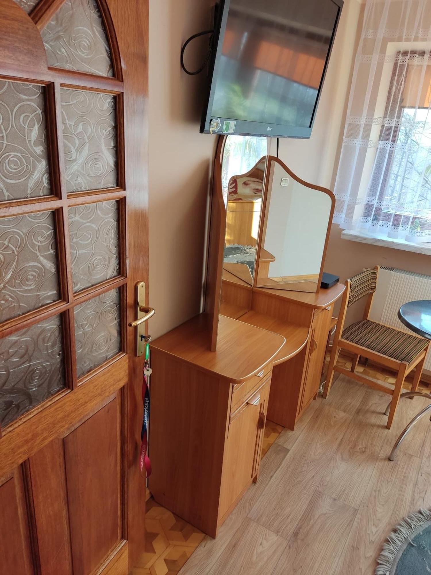 Double Room with Balcony - Photo 11