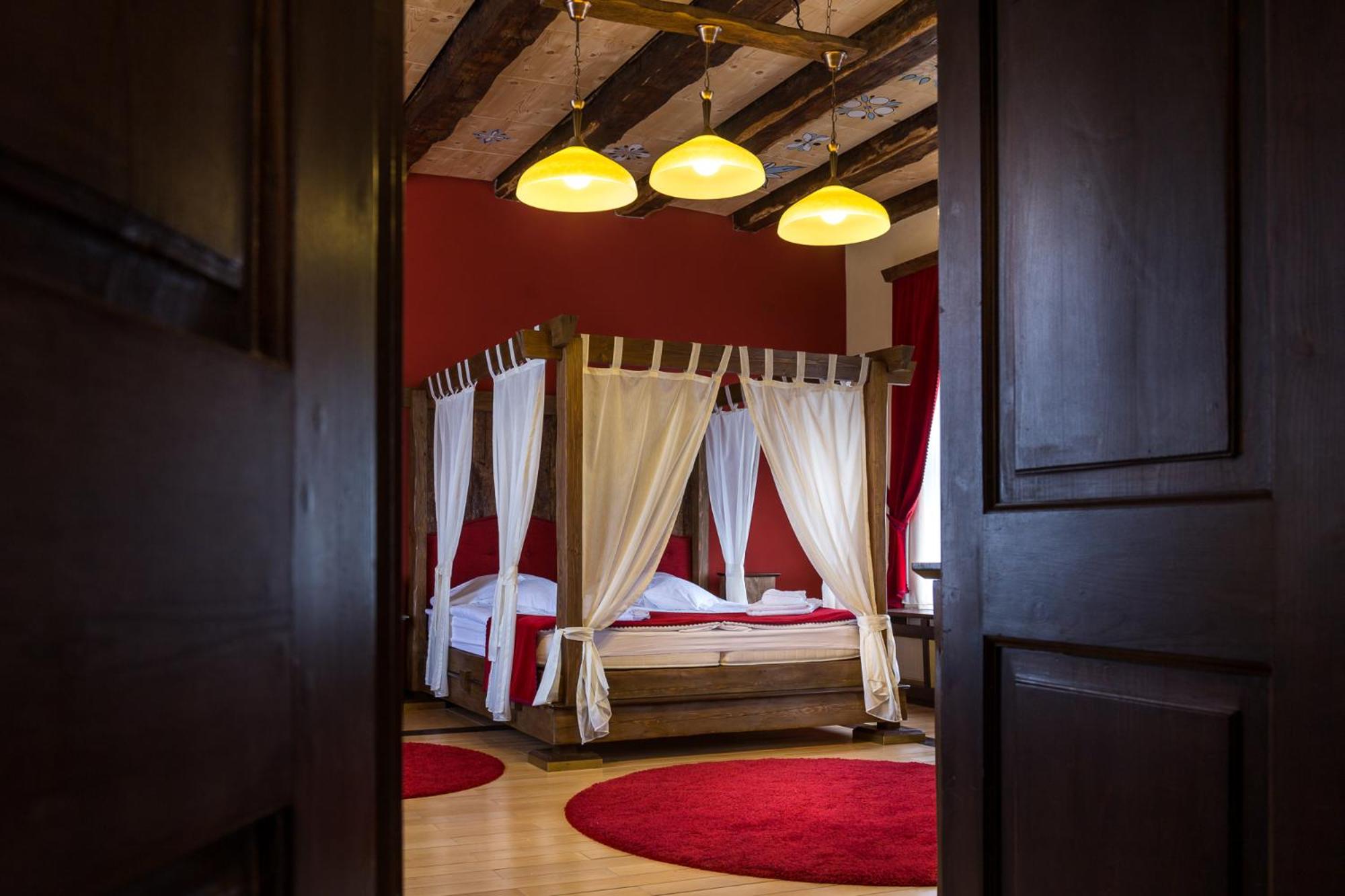 Deluxe King Room photo 2