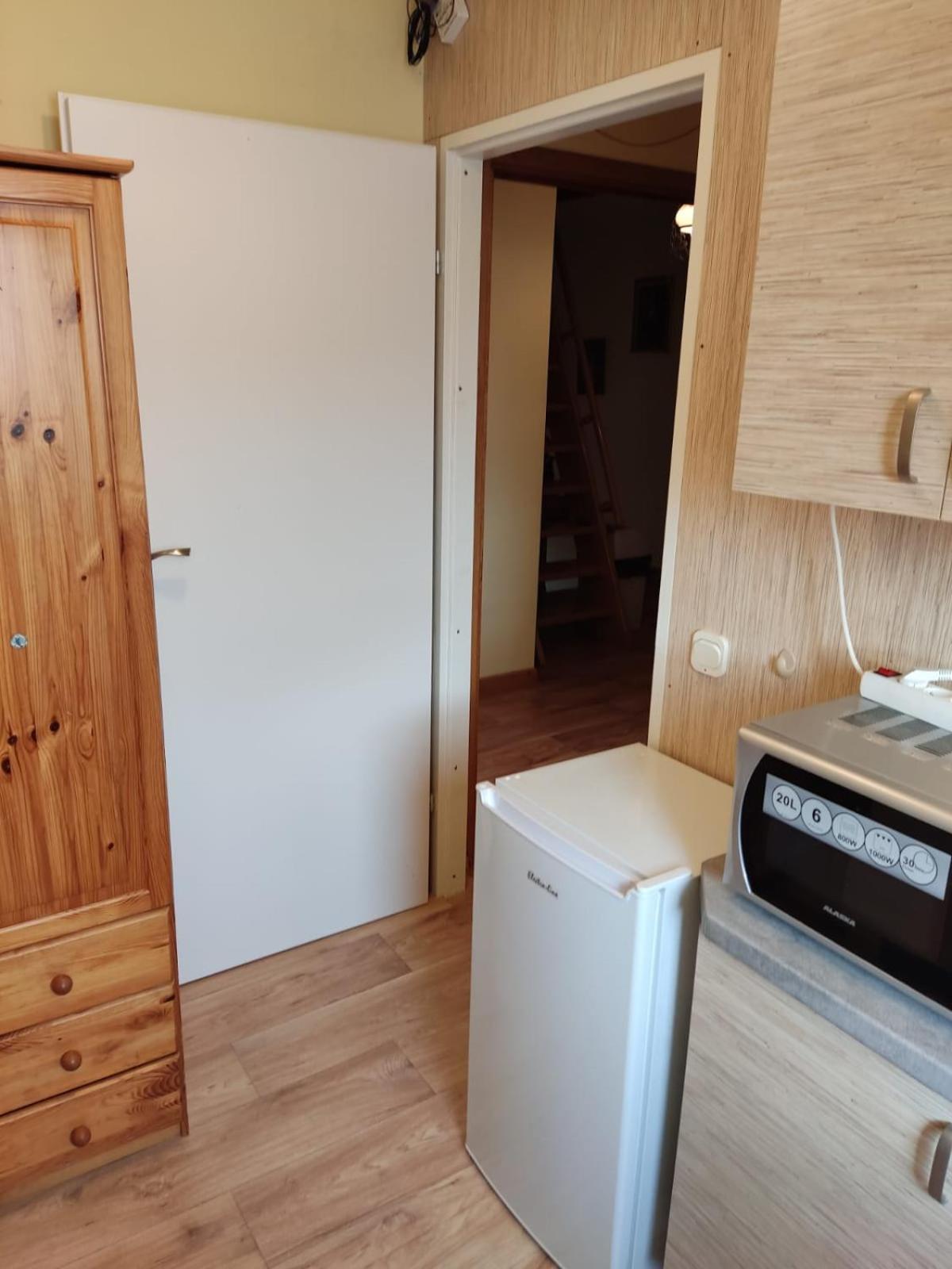 Small Double Room - Photo 6