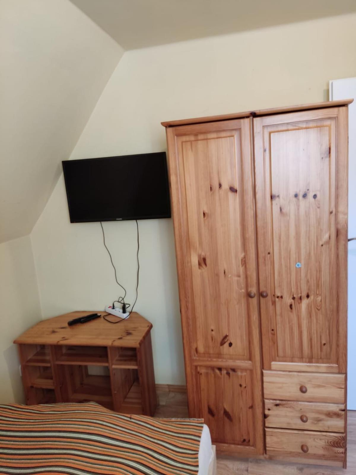 Small Double Room - Photo 5