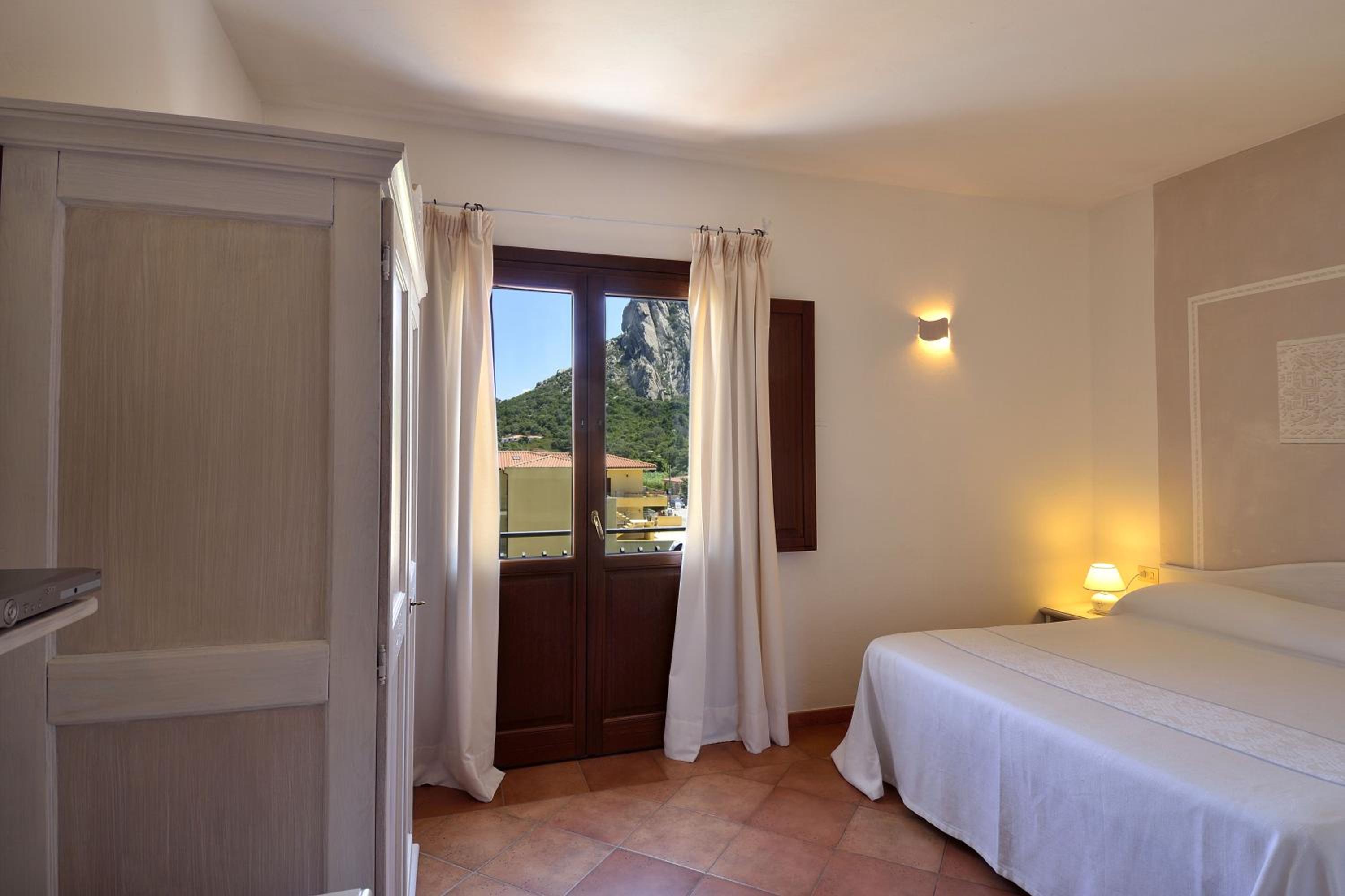 Classic Double Room - Photo 8