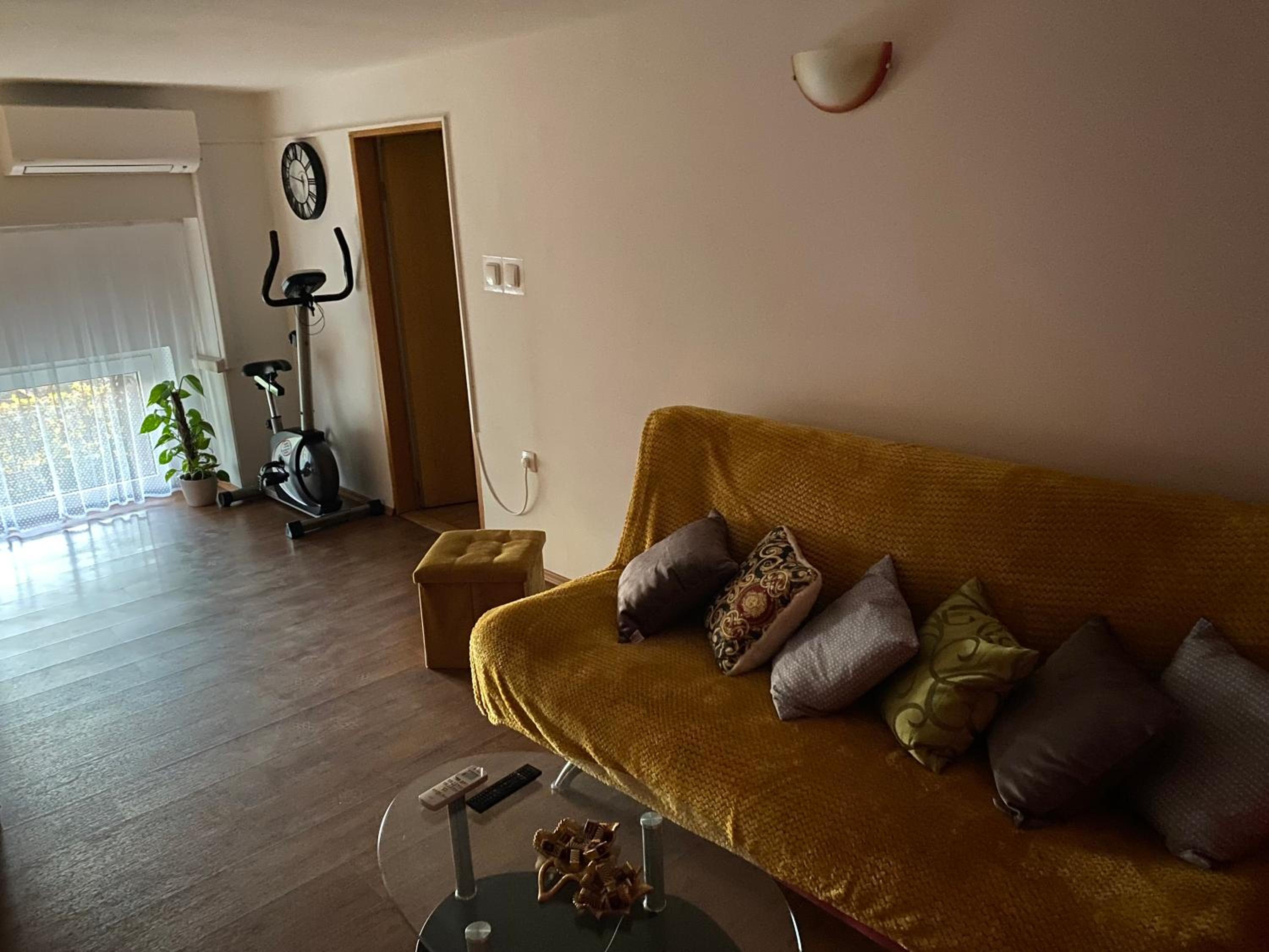 One-Bedroom Apartment - Photo 25