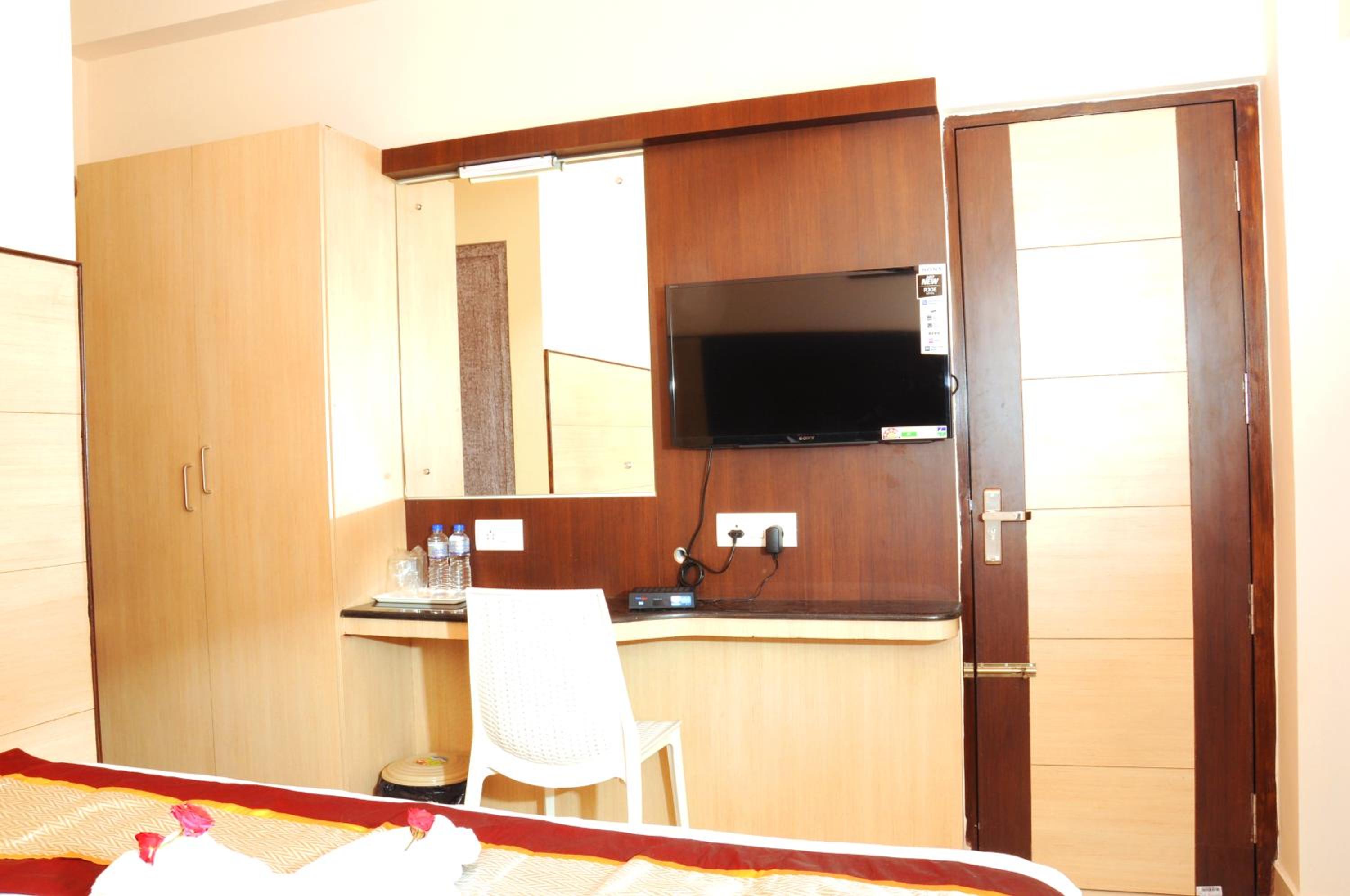 Deluxe Triple Room photo 3