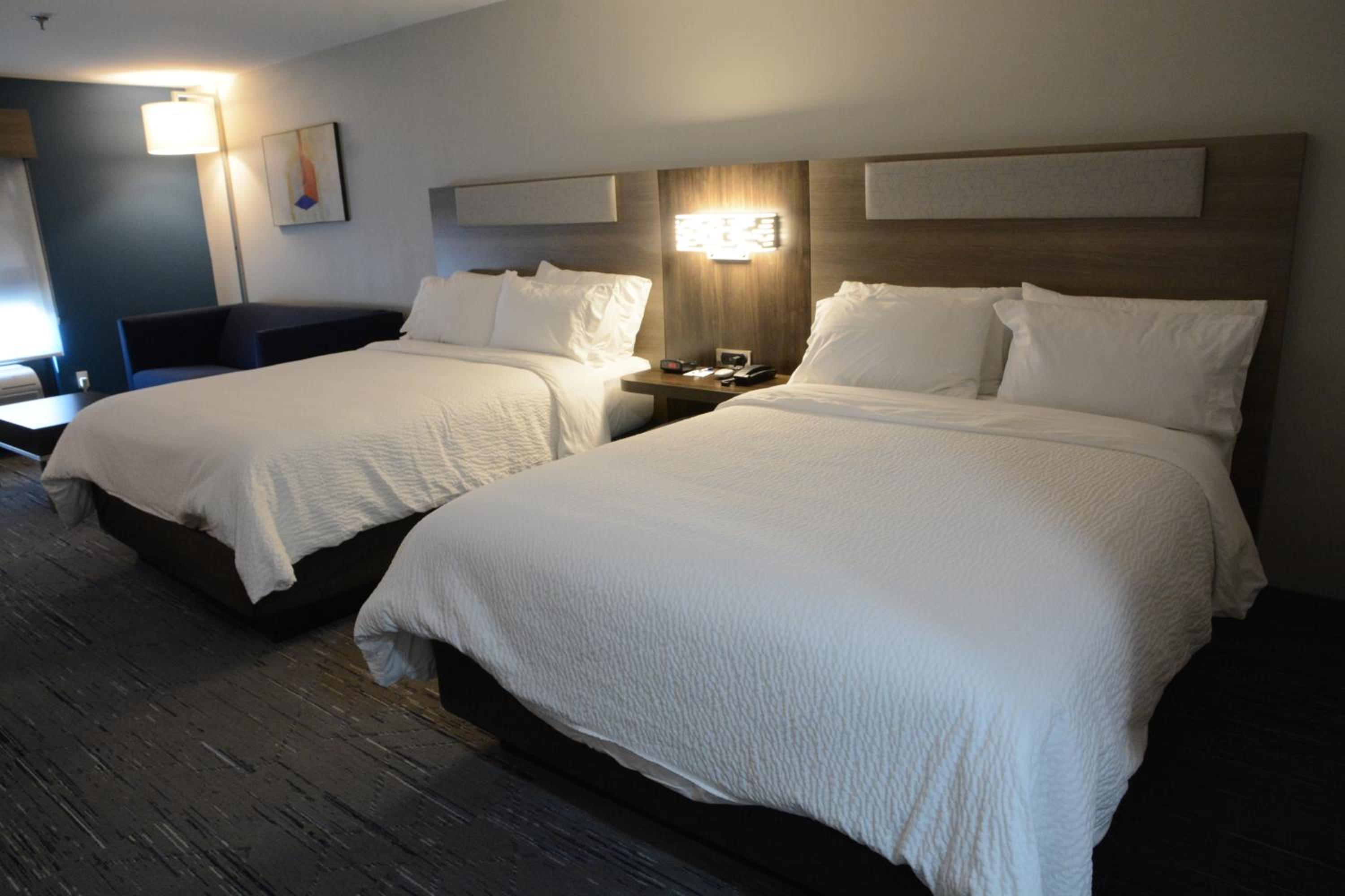 Suite with Two Beds - Non-Smoking - Photo 1