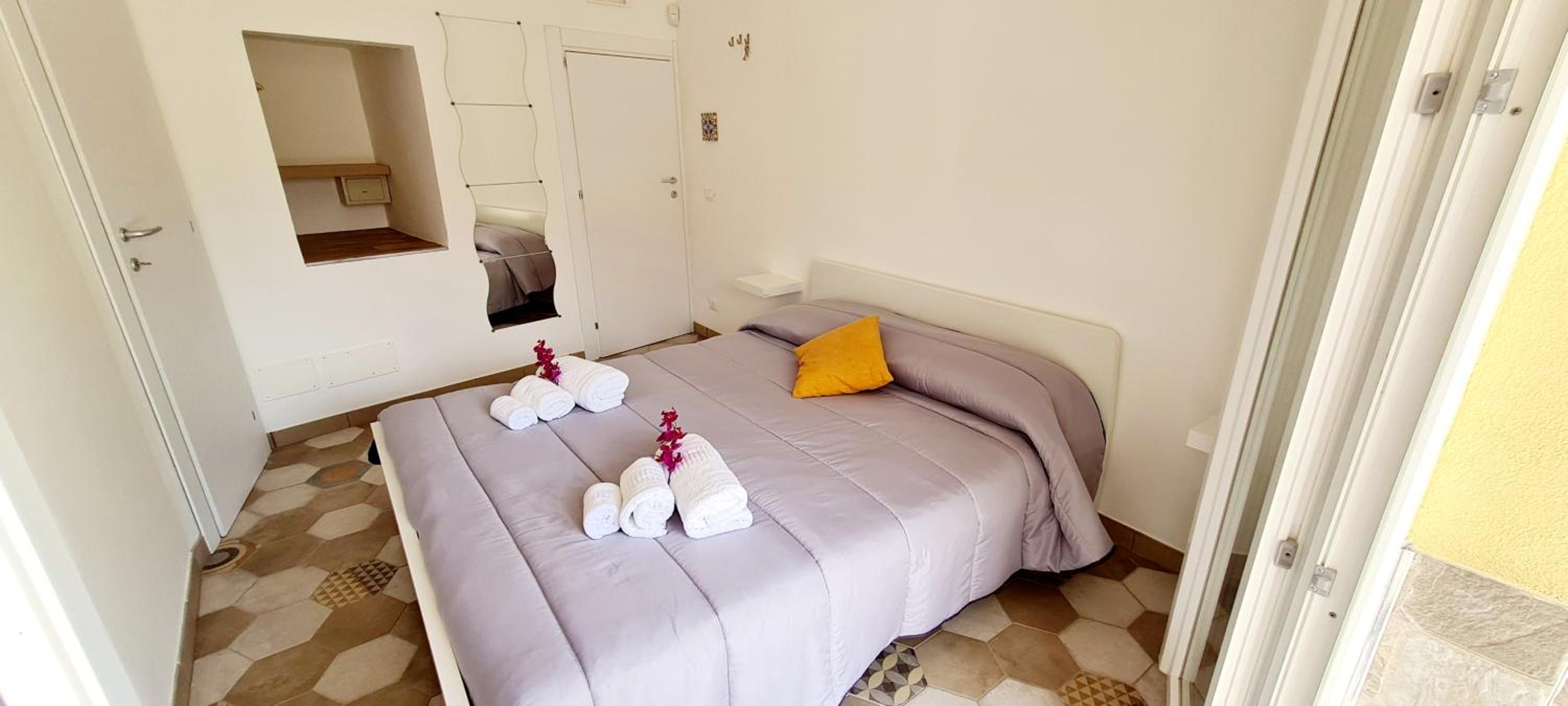 Double Room with Terrace - Photo 2
