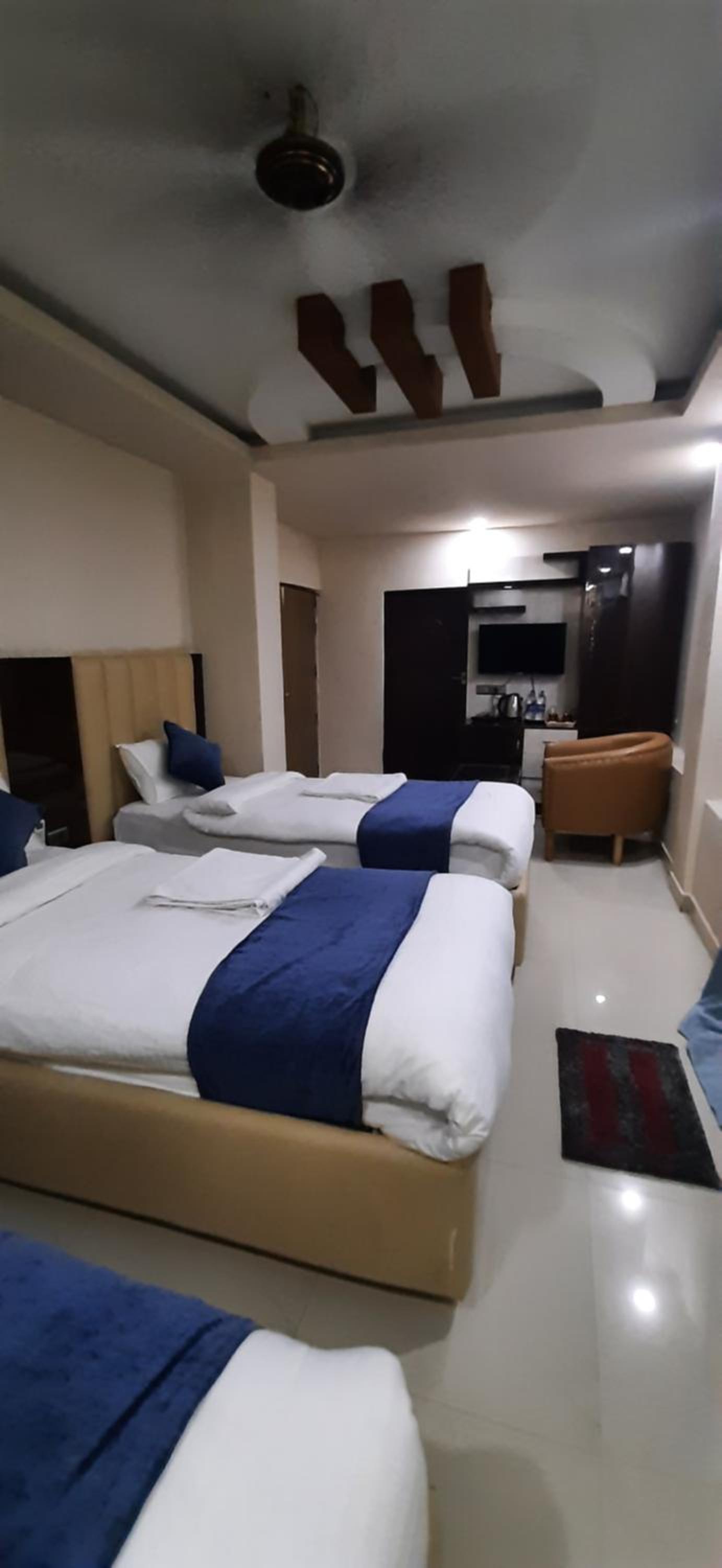 Deluxe Triple Room photo 3