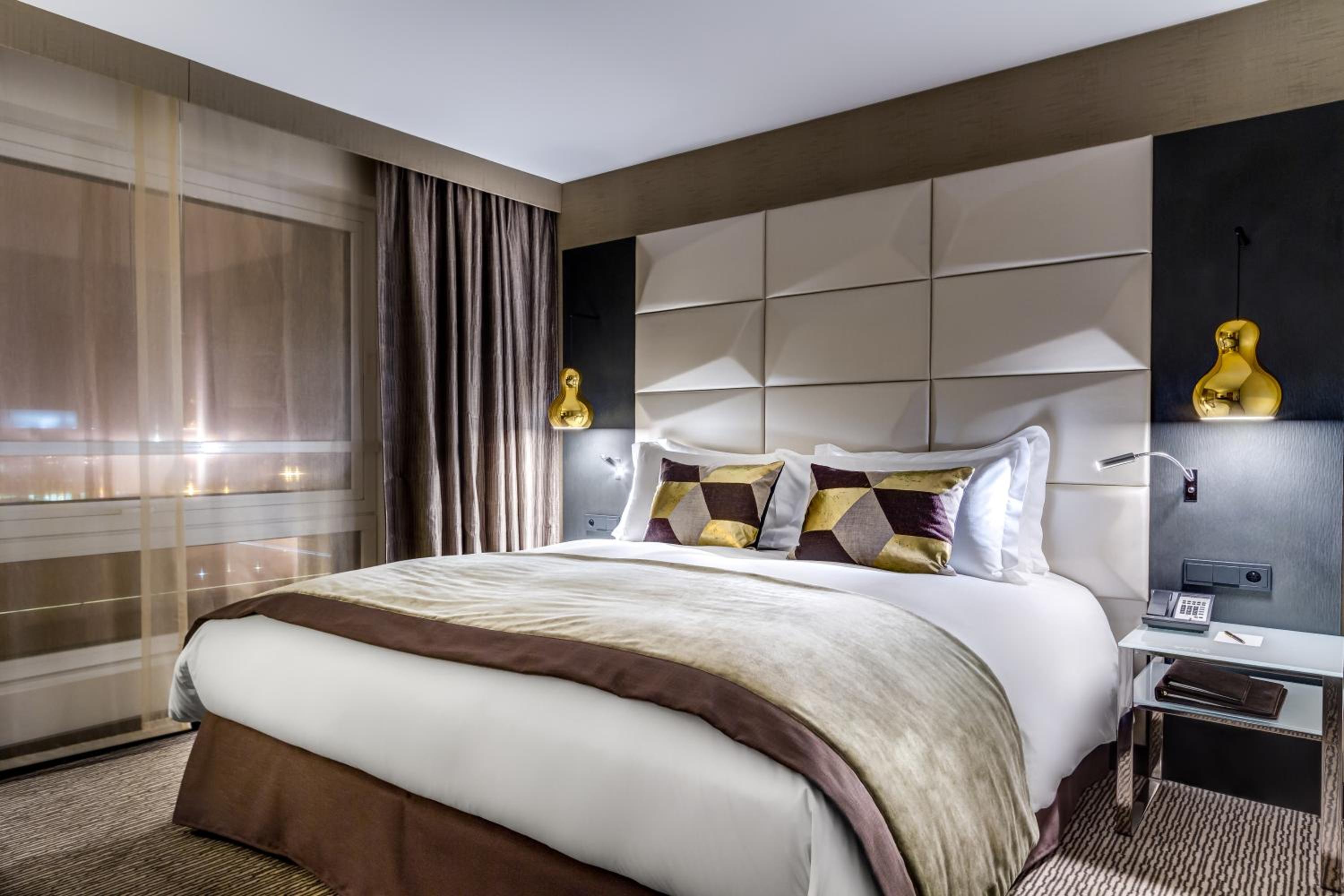 Junior King Suite - Photo 7