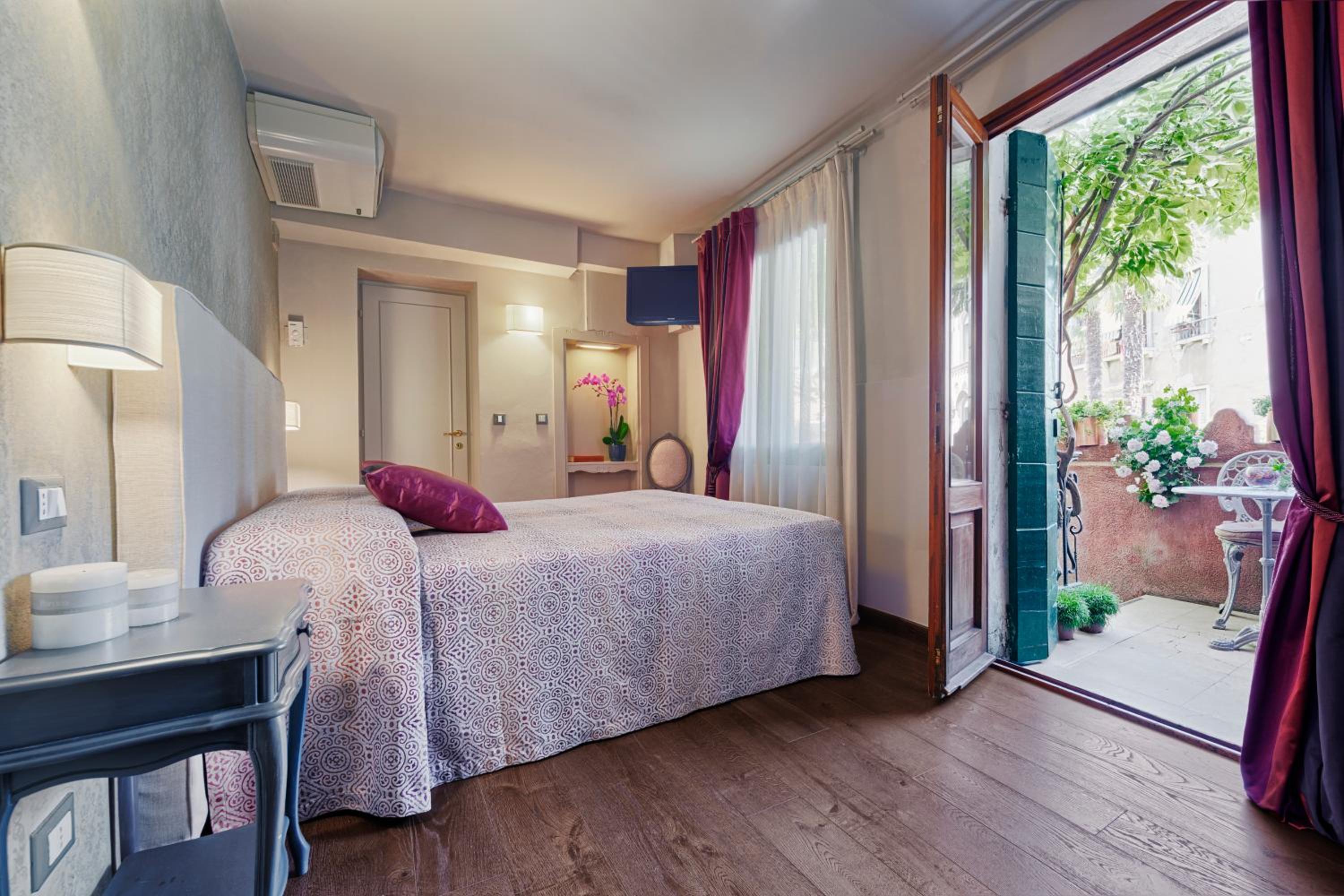 Comfort Double or Twin Room photo 1