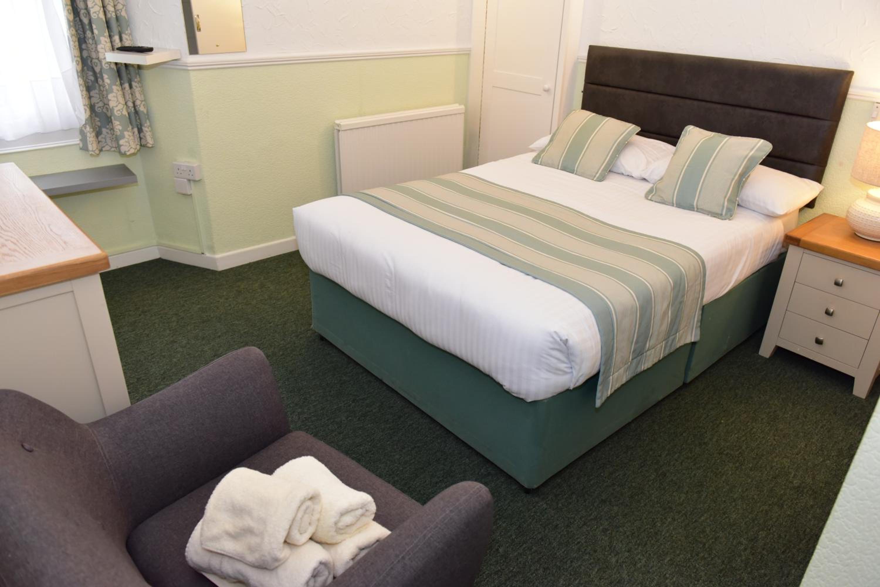 Large Double Room photo 1