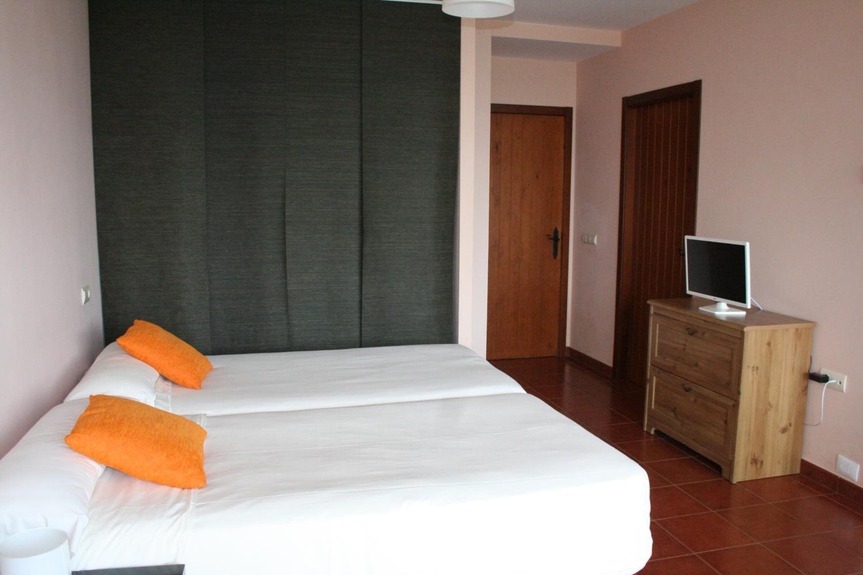 Estudio con vista al jardín