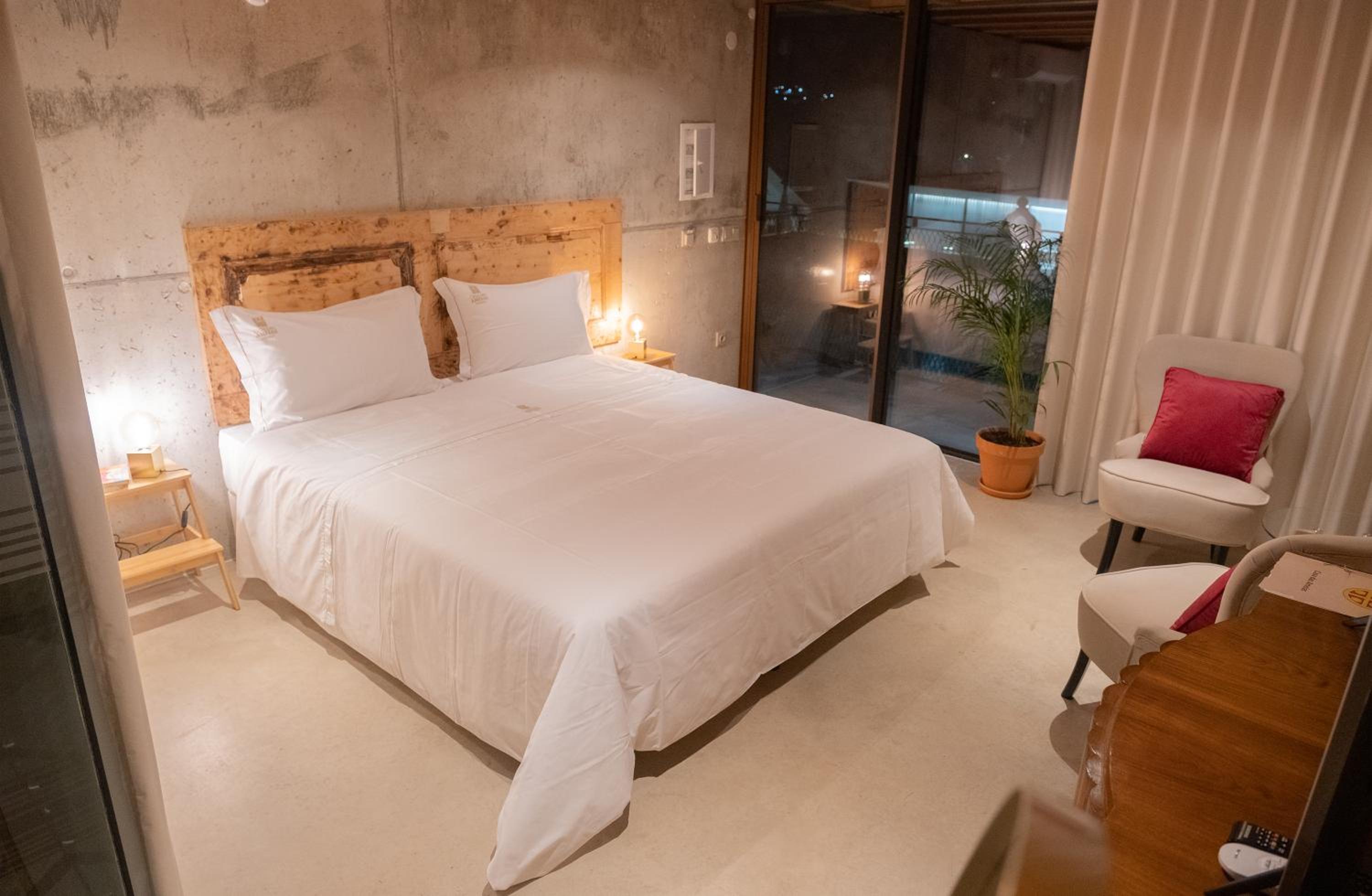 Suite with Mountain View - Photo 1