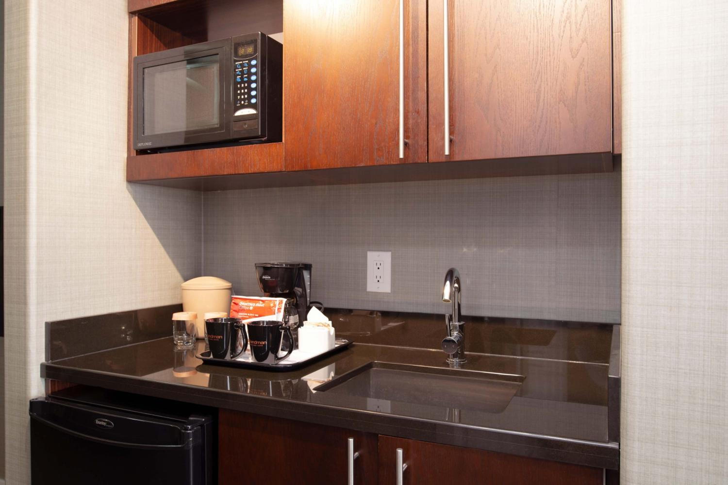 Standard Suite, 1 King Bed, Sofa Bed, Kitchenette - Photo 4
