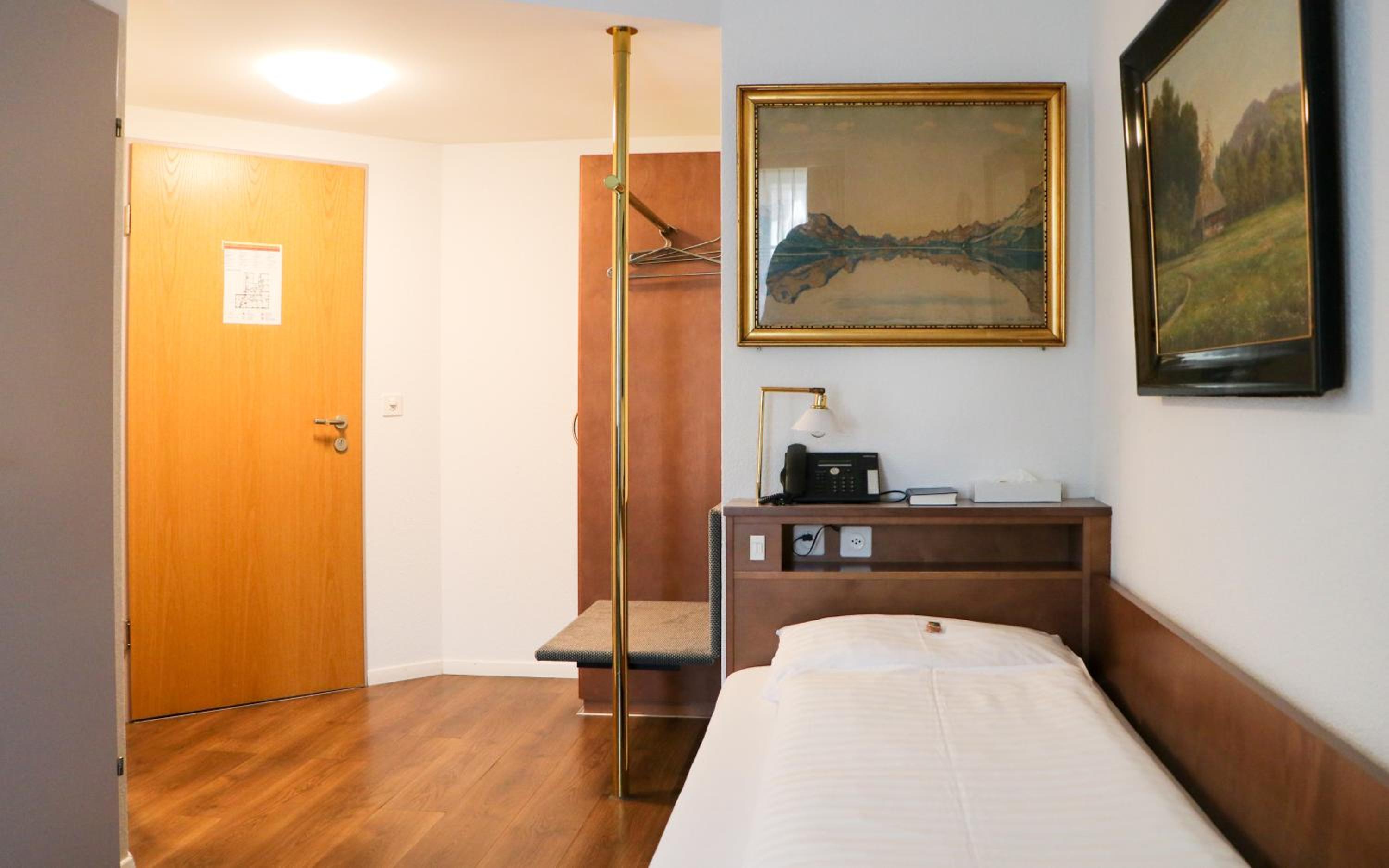 Single Room photo 3